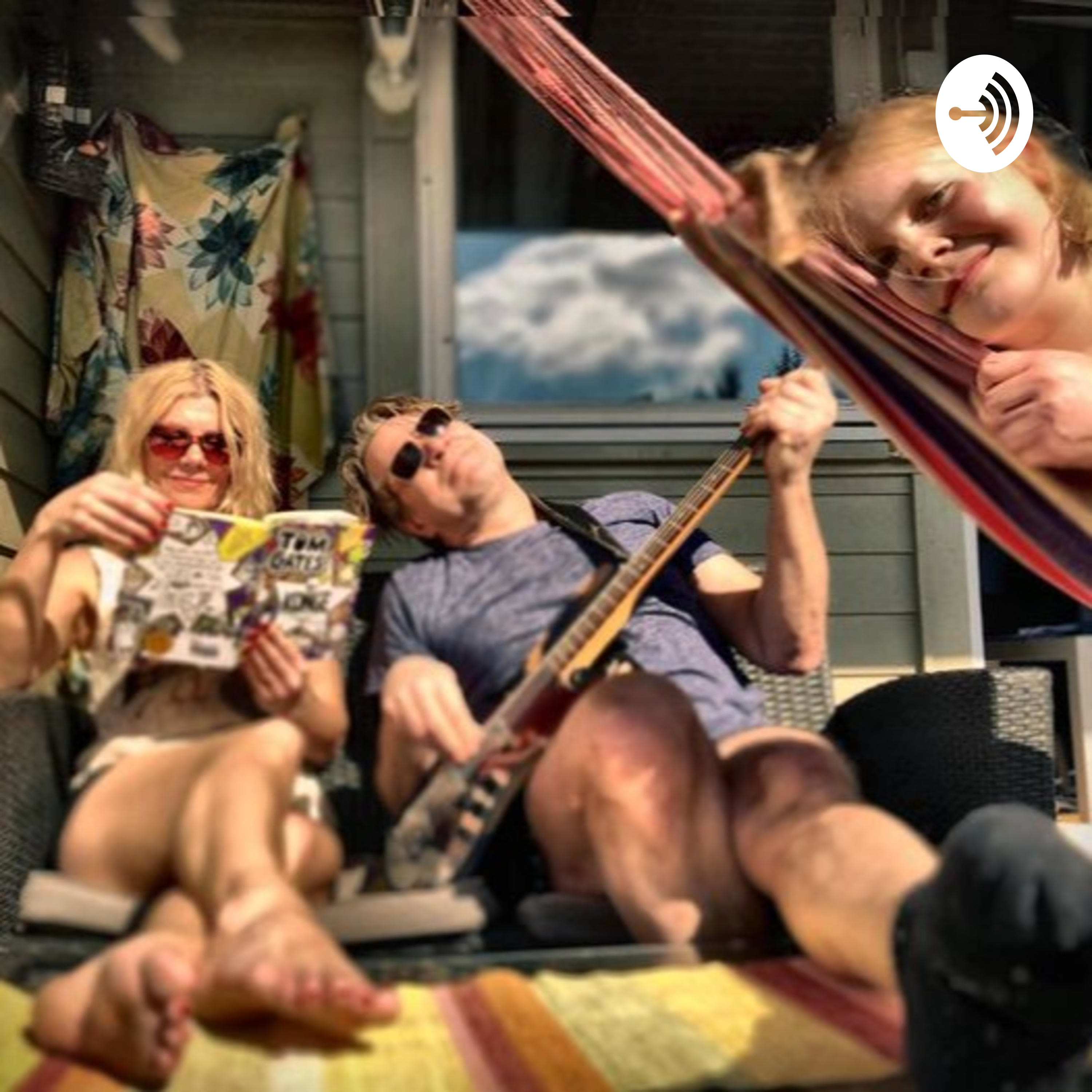 Rikka og Bjorn-nesten nakne cover art