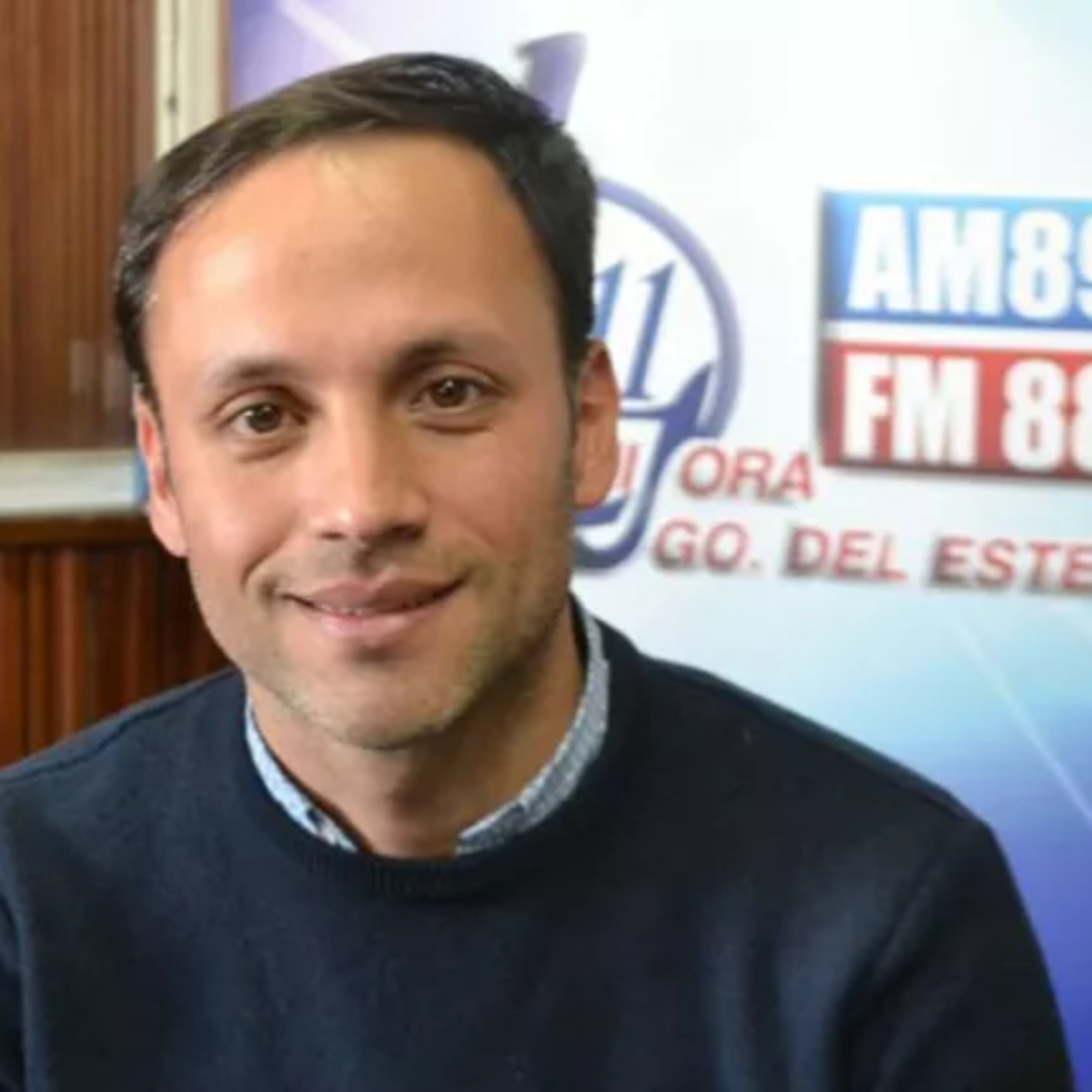 Víctor Araujo "Hay clima electoral, creo que la gente quiere e irá a votar en noviembre" episode artwork