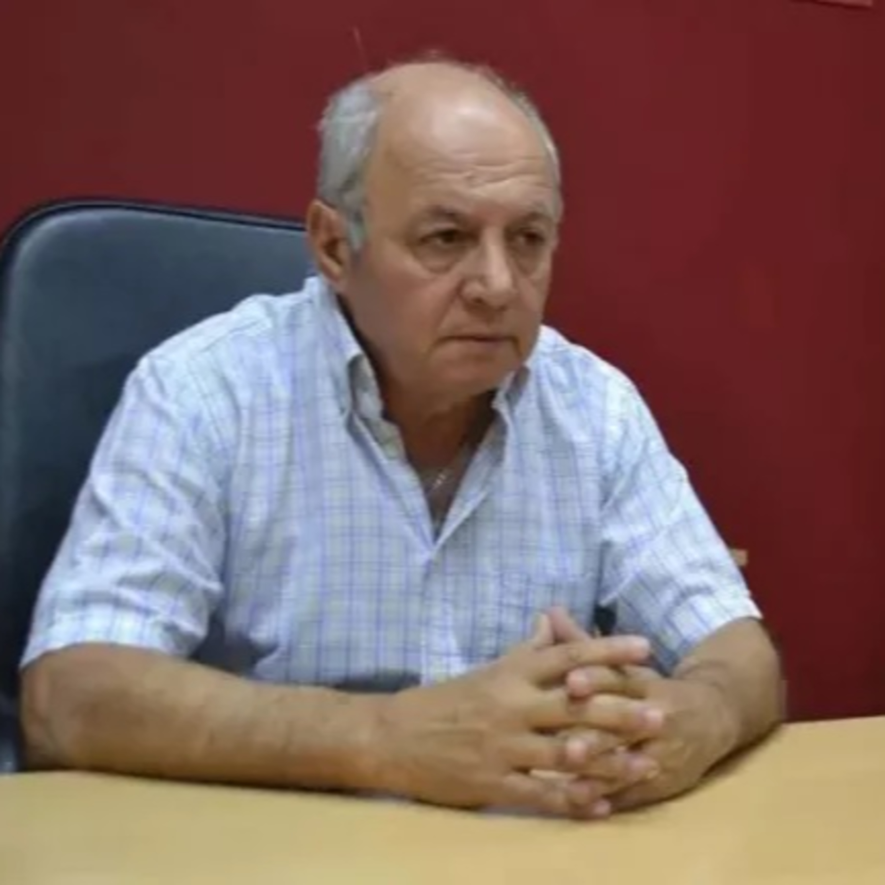 Dr. Castro "Debemos restituirles derechos a los empleados municipales" episode artwork