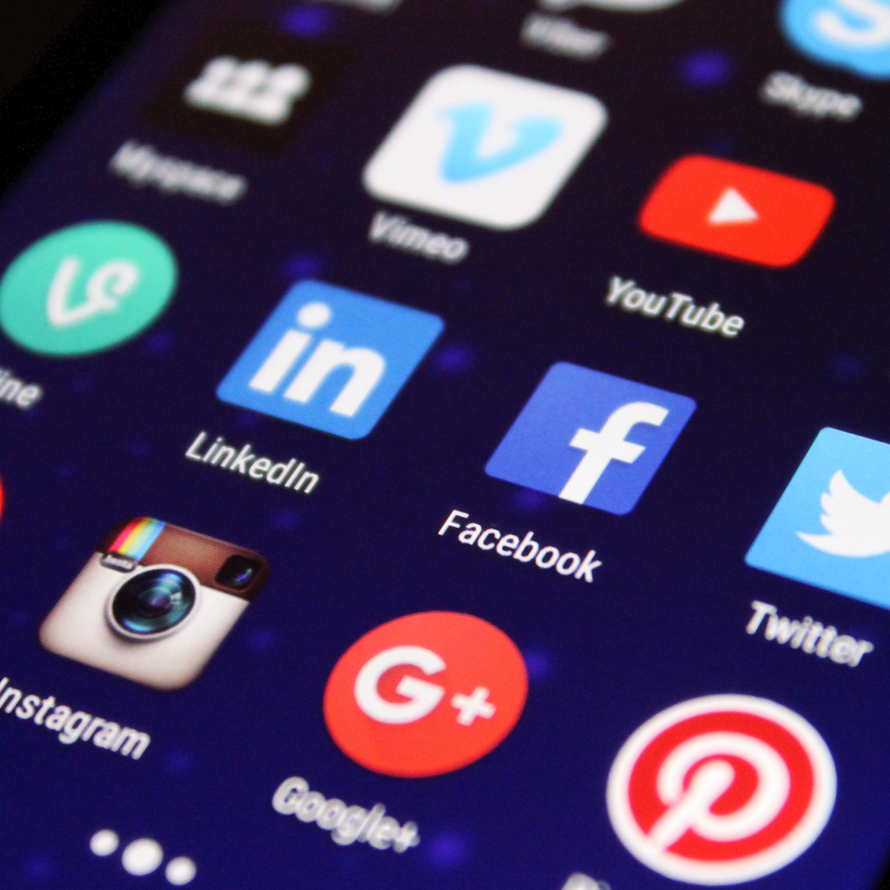 Social Media Advertising: Do Social Media Ads Really Work? episode artwork