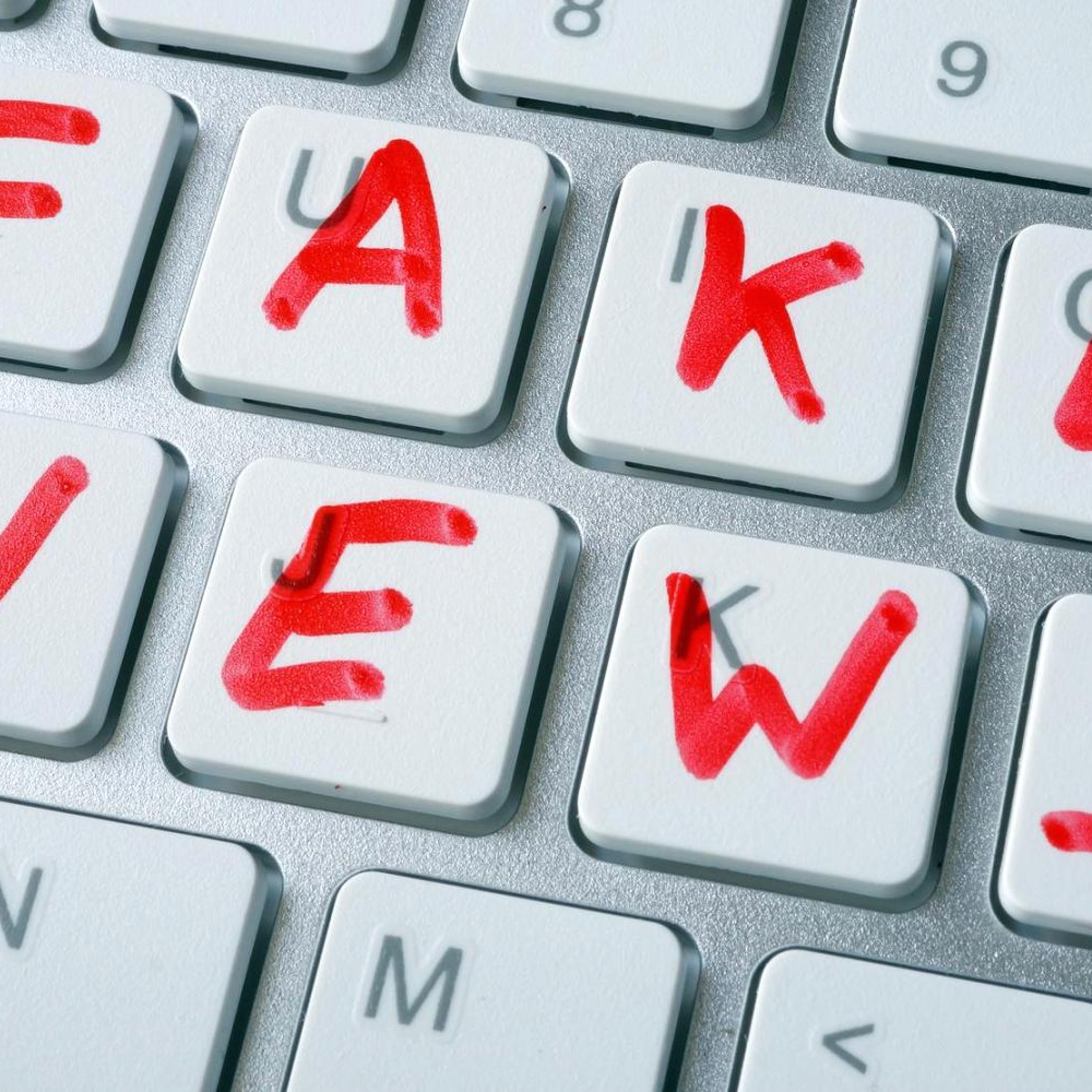 cover of episode Edizione speciale Tg Curie: Disinformazione e Fake news