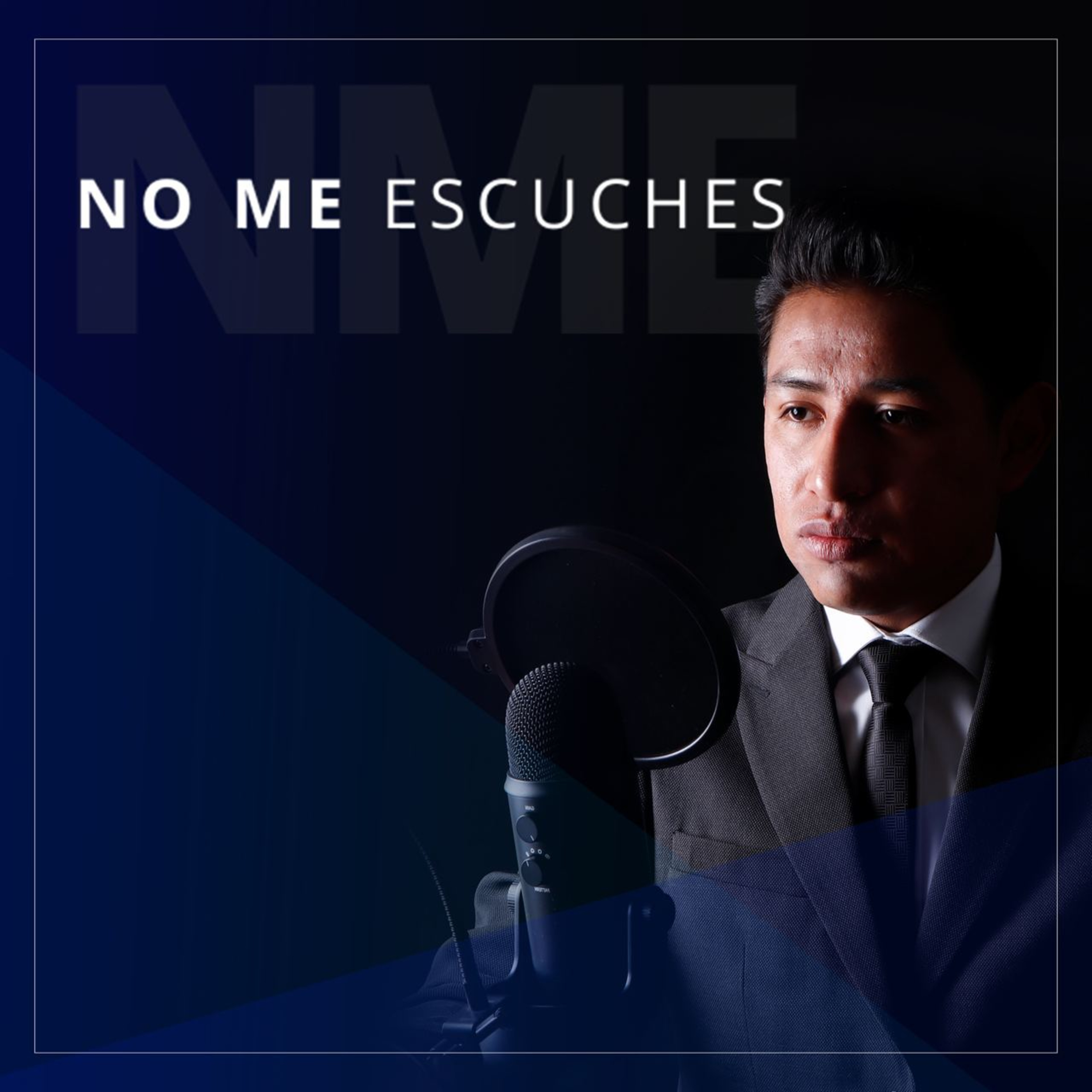 NO ME ESCUCHES