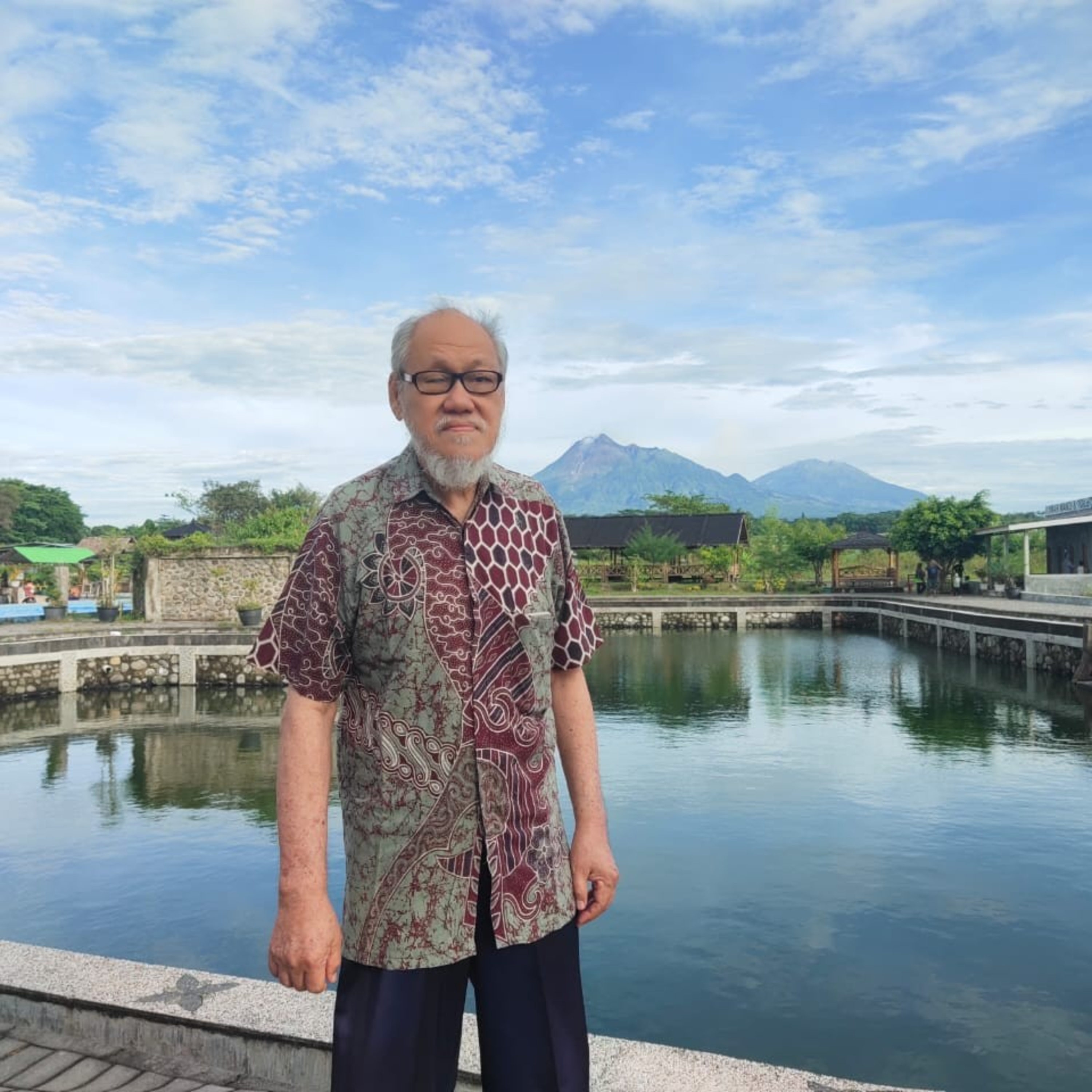 MEDITASI 044 - "Bahagia Karena Meditasi" episode artwork