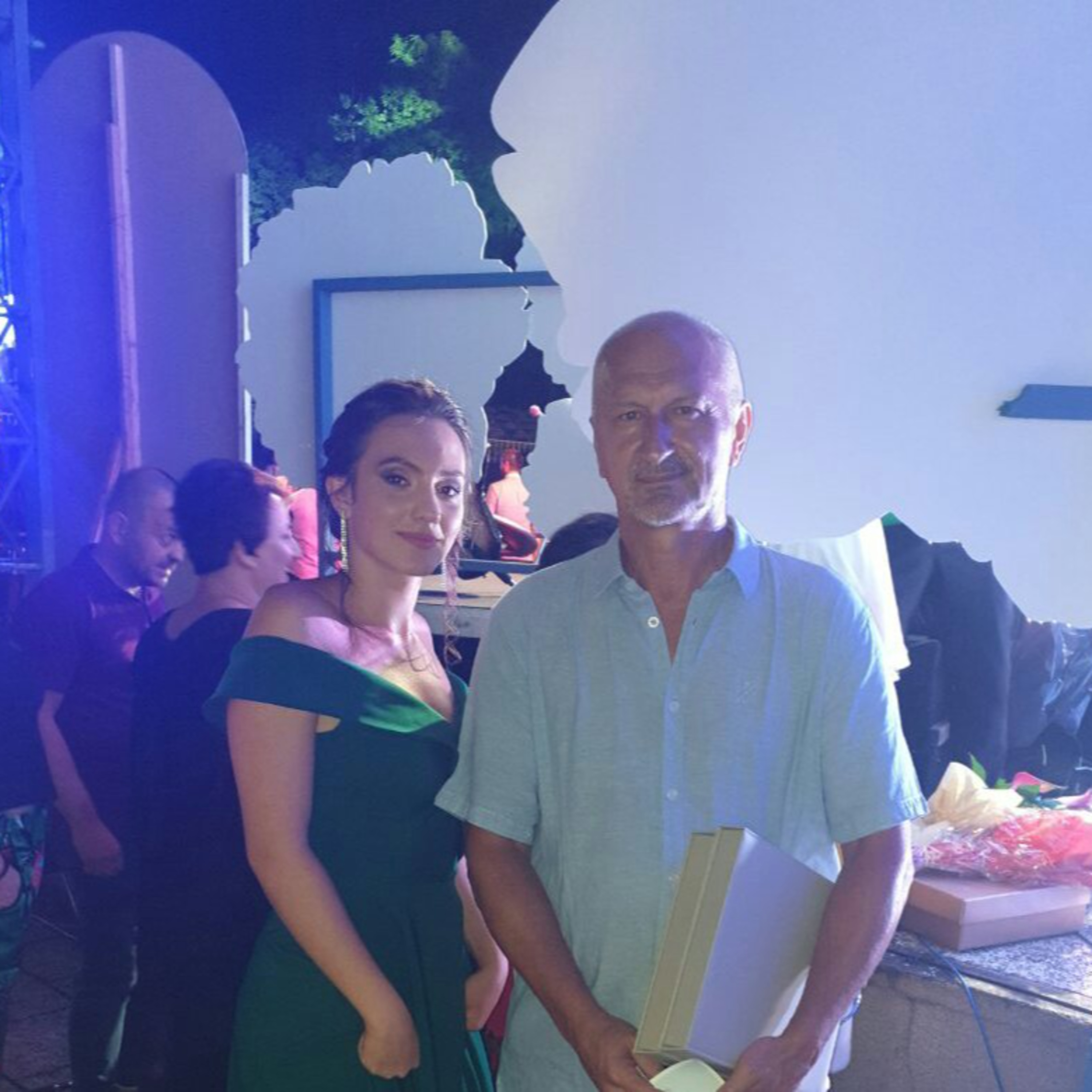 Radio Olovo -audio zapisi,emisije,prilozi,najave,razgovori emitovani u programu Radio Olova