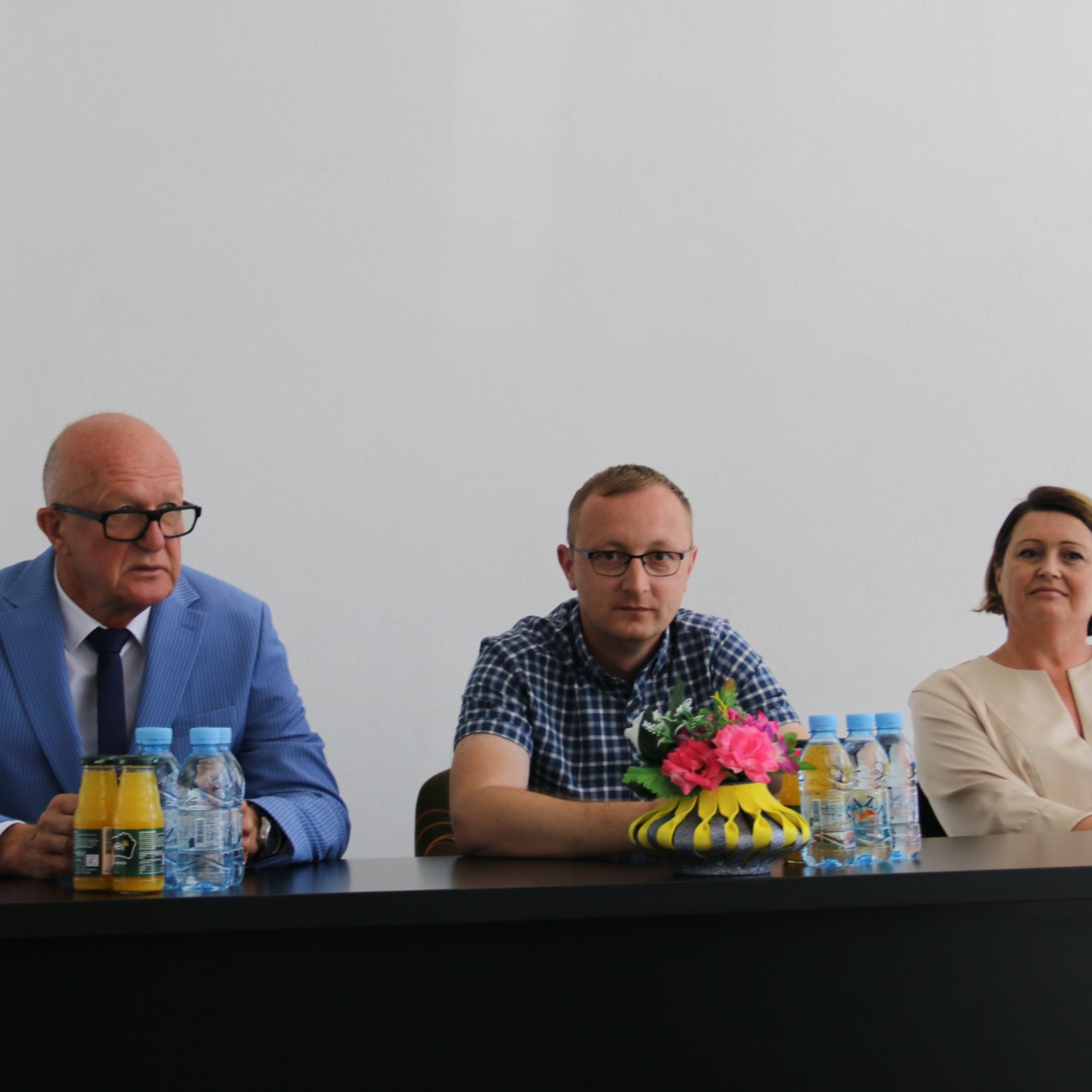 Radio Olovo -audio zapisi,emisije,prilozi,najave,razgovori emitovani u programu Radio Olova