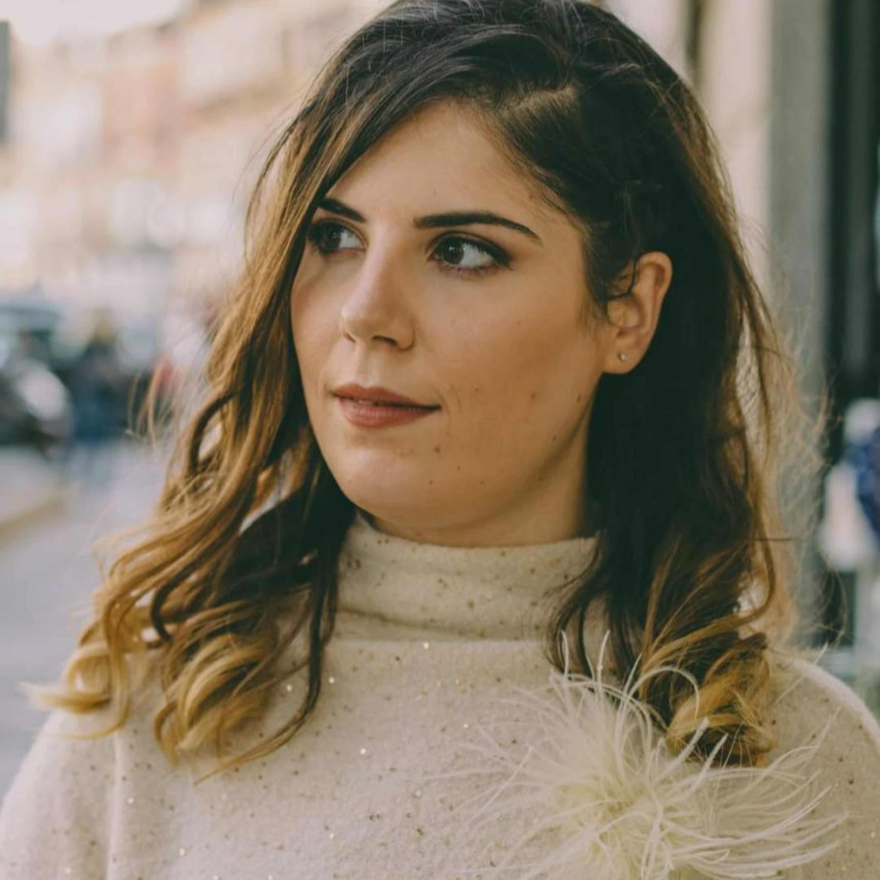 La ragazza del motorsport racconta