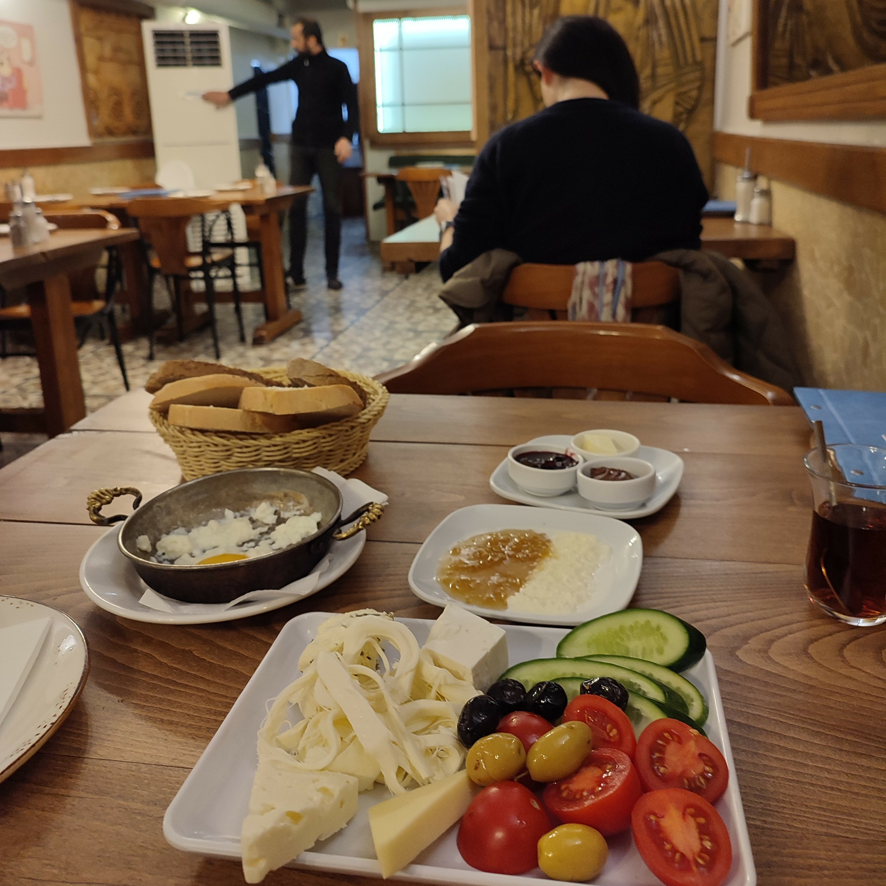 イスタンブールで朝ご飯食べました episode artwork