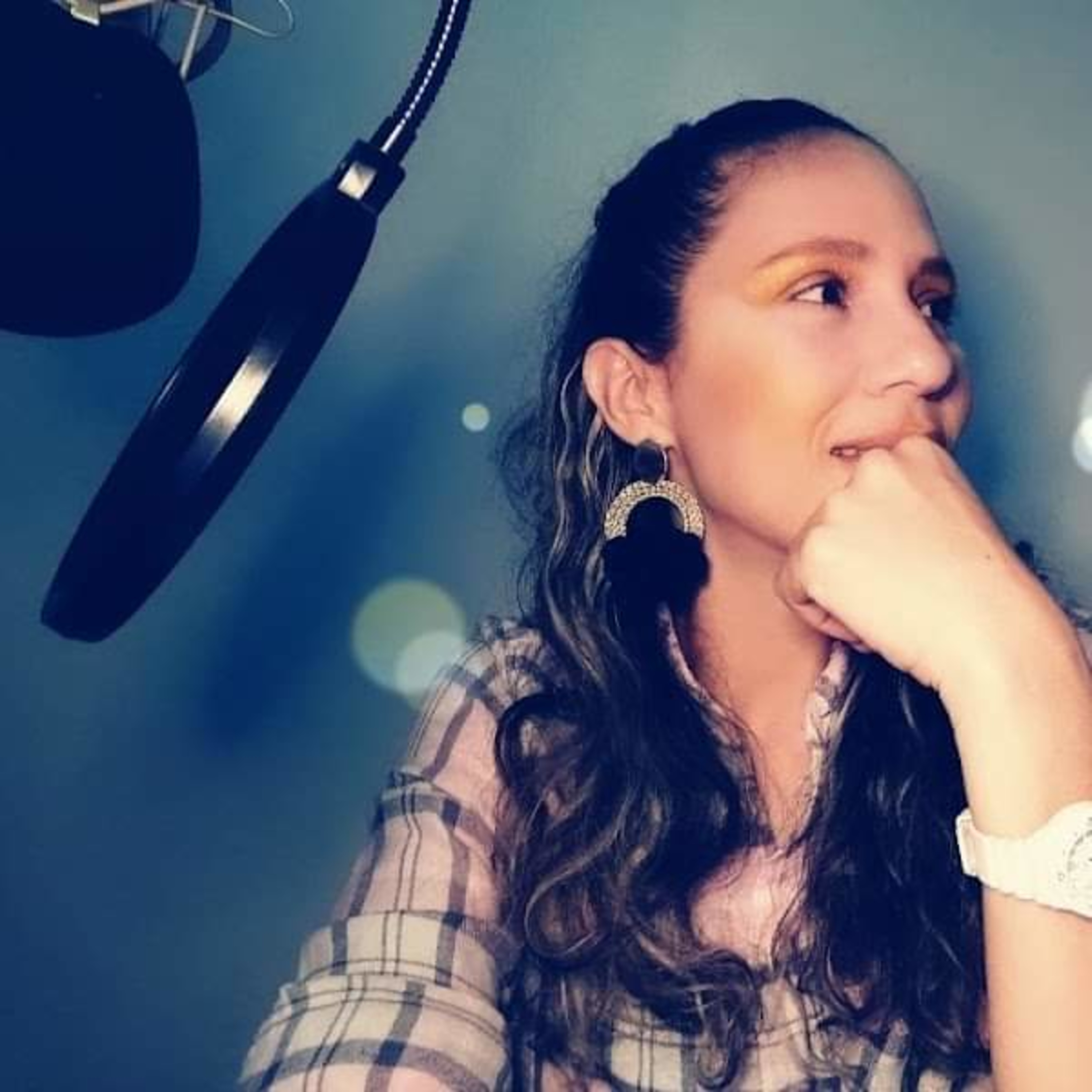 Portada de Angely Caro de Henriquez | PODCASTER