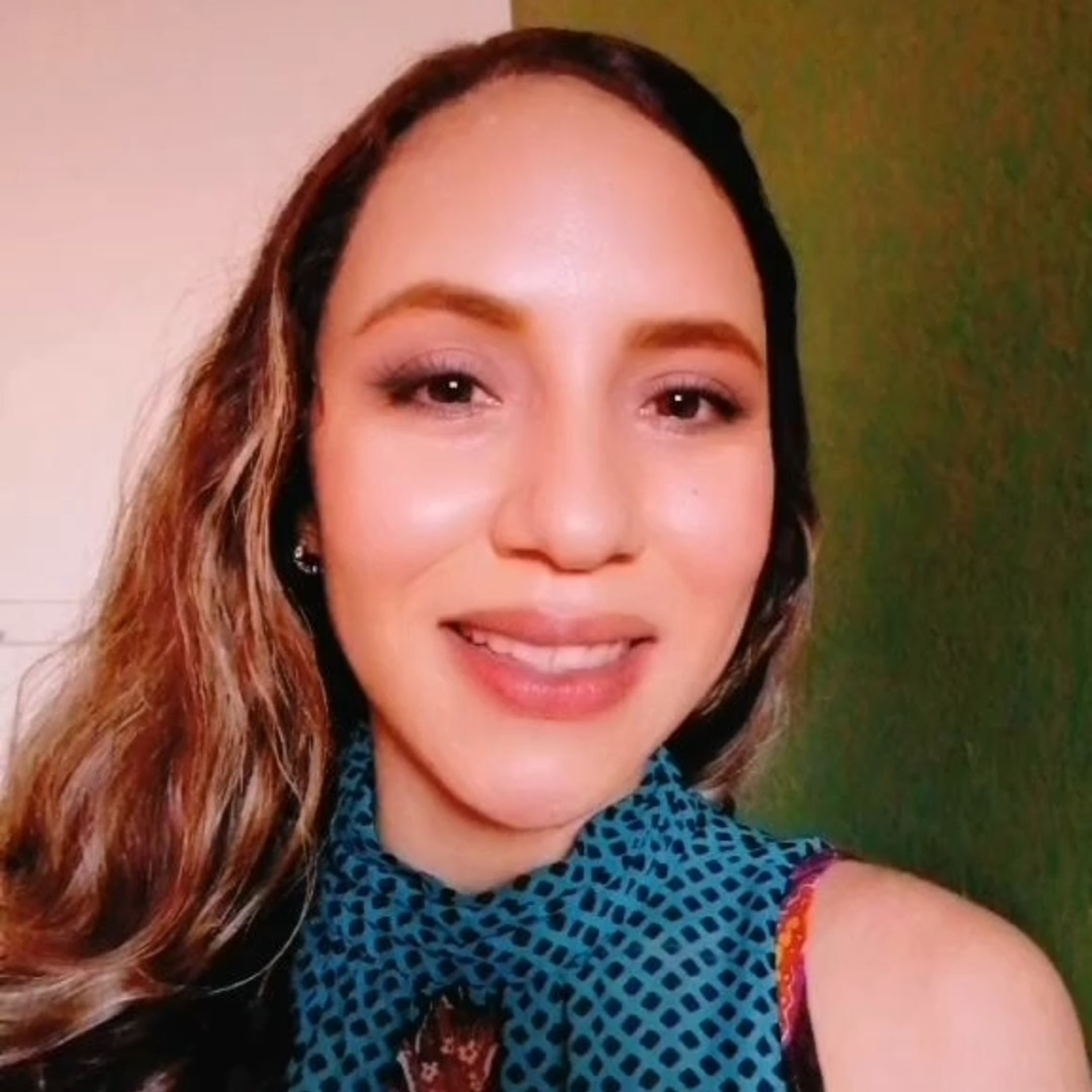 Portada de Angely Caro de Henriquez | PODCASTER