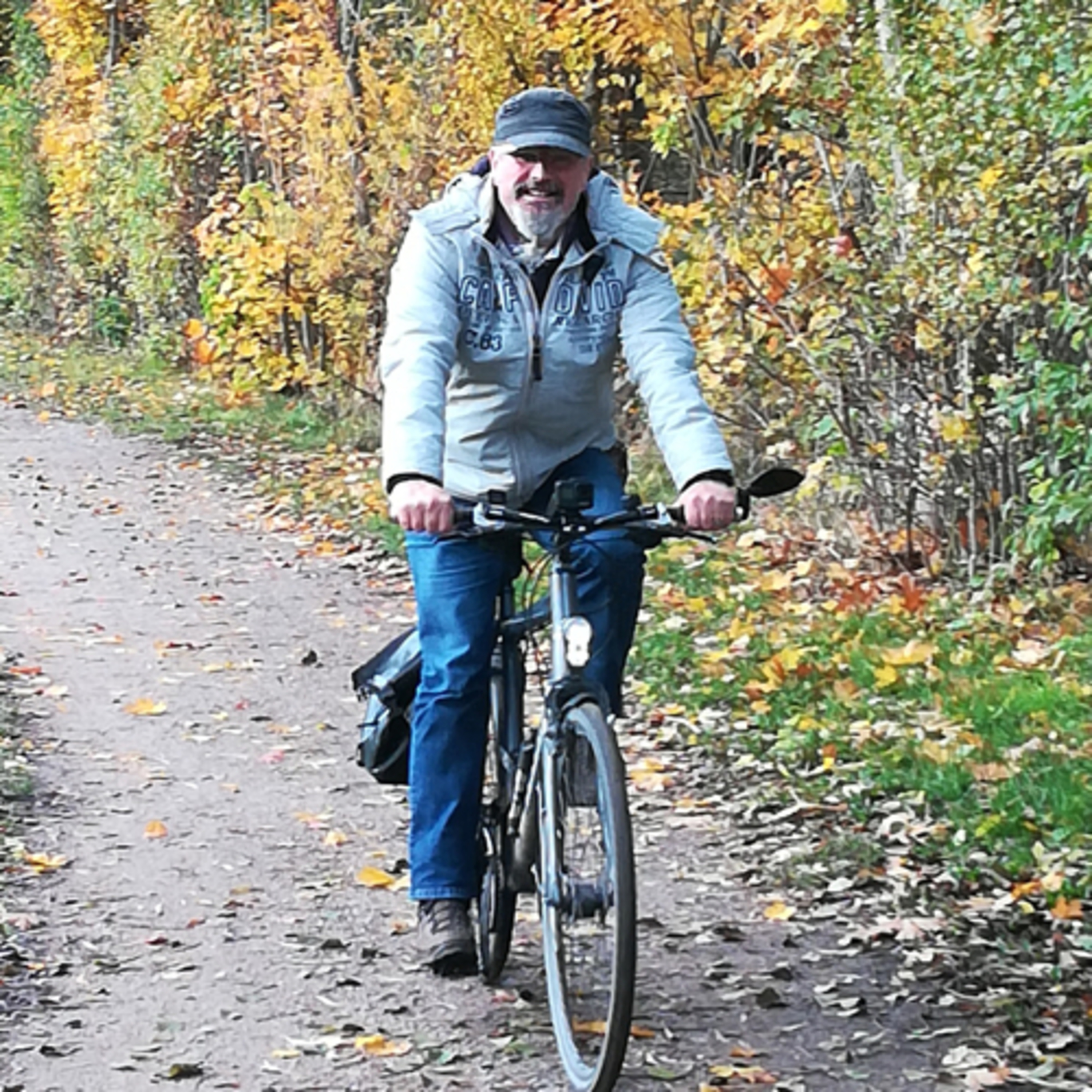 Travel-Cycle - Four and two Wheels