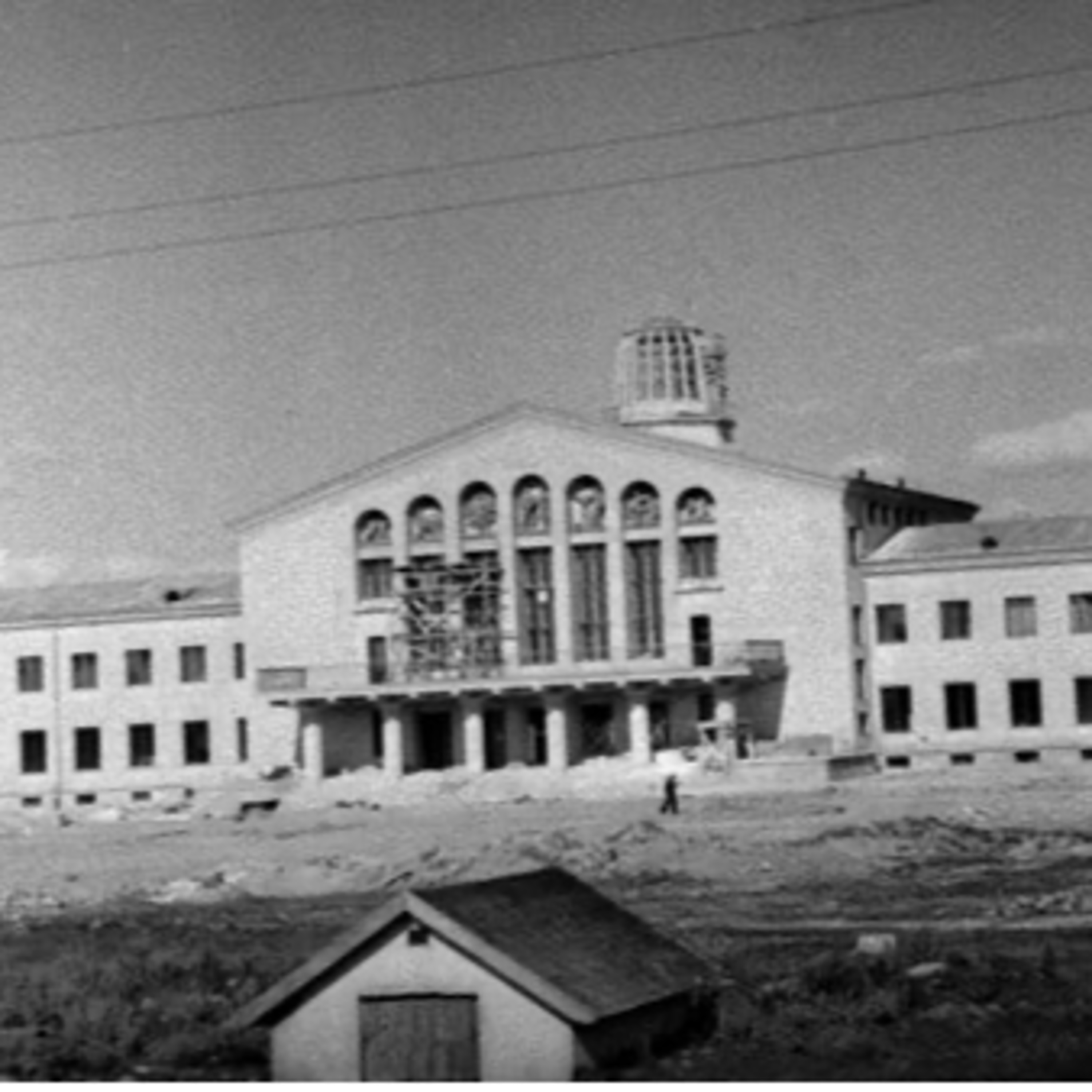 Prisiskraidėm.