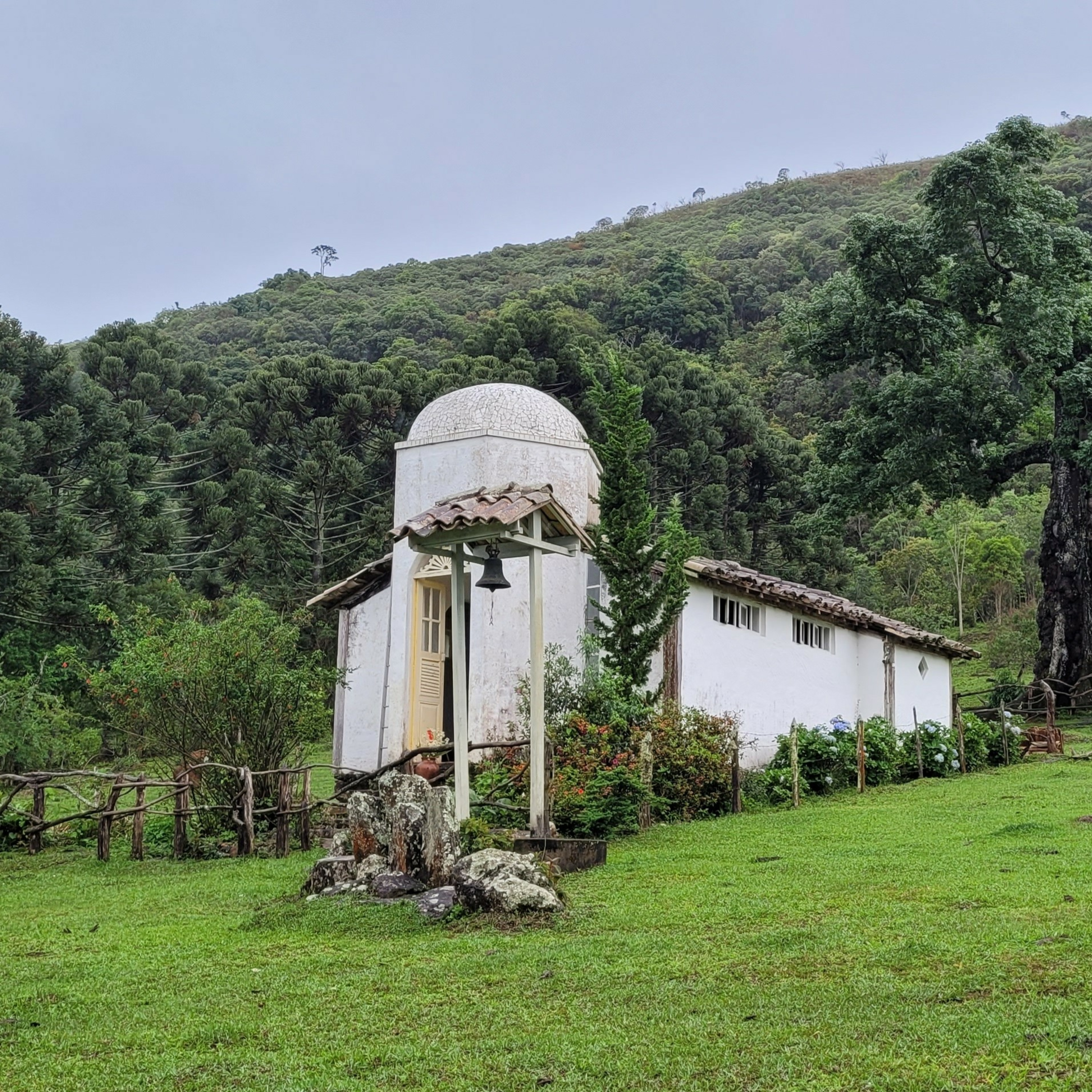 Oração no Templo do Vale do Matutu por Candido