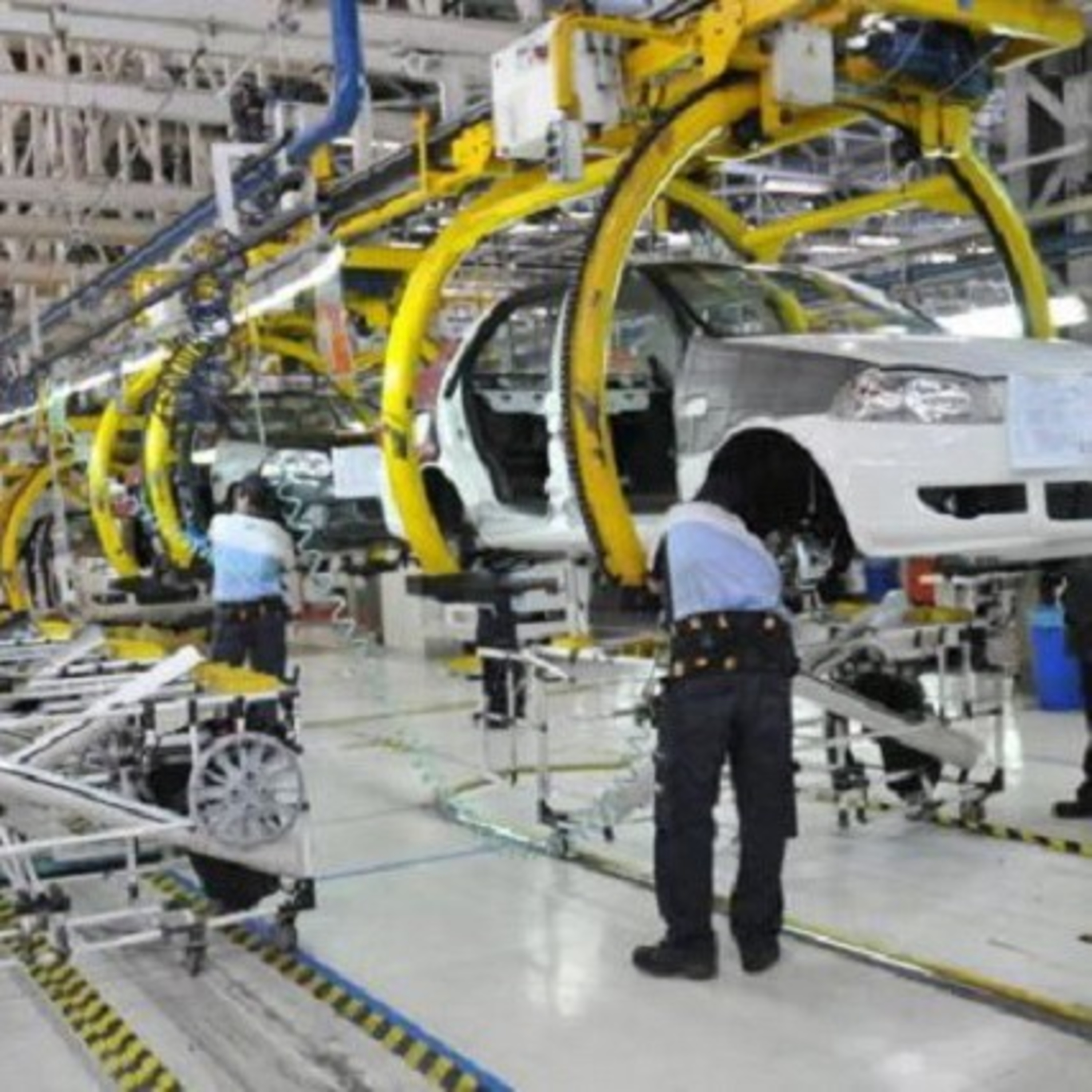 Leonardo Destéfano 👉 Gte de Relaciones exteriores y comunicación Fiat Chrysler episode artwork