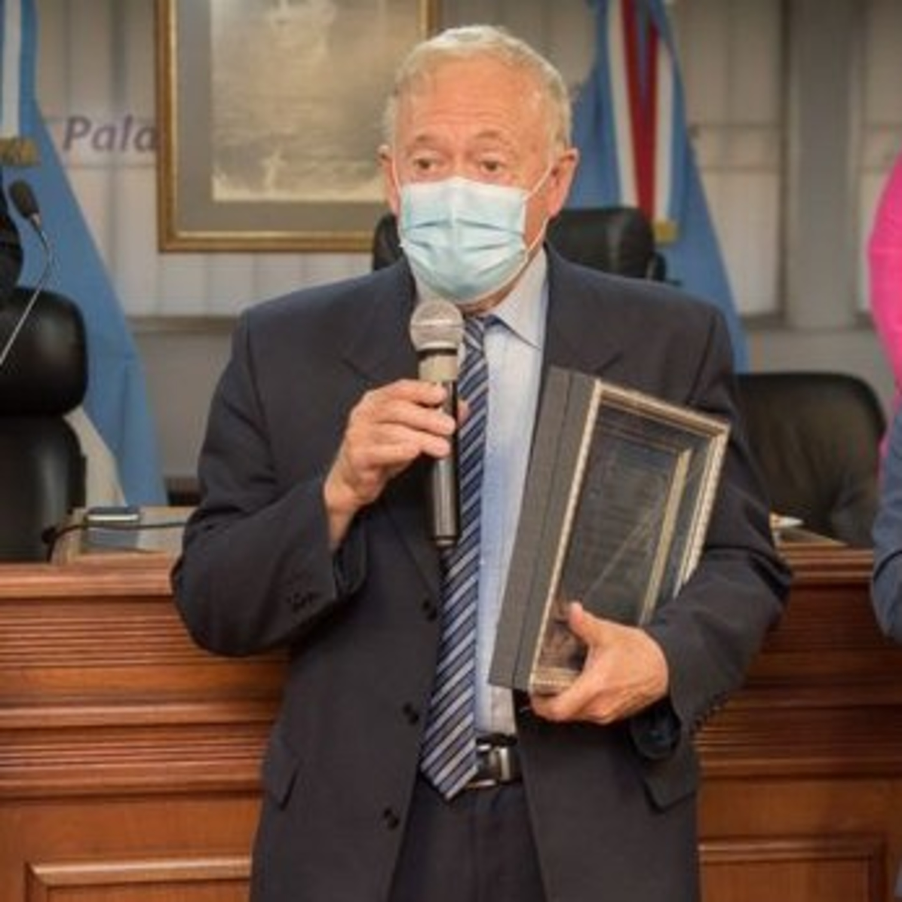 Dr. Hugo Pizzi, infectólogo. En qué momento estamos de la pandemia? episode artwork
