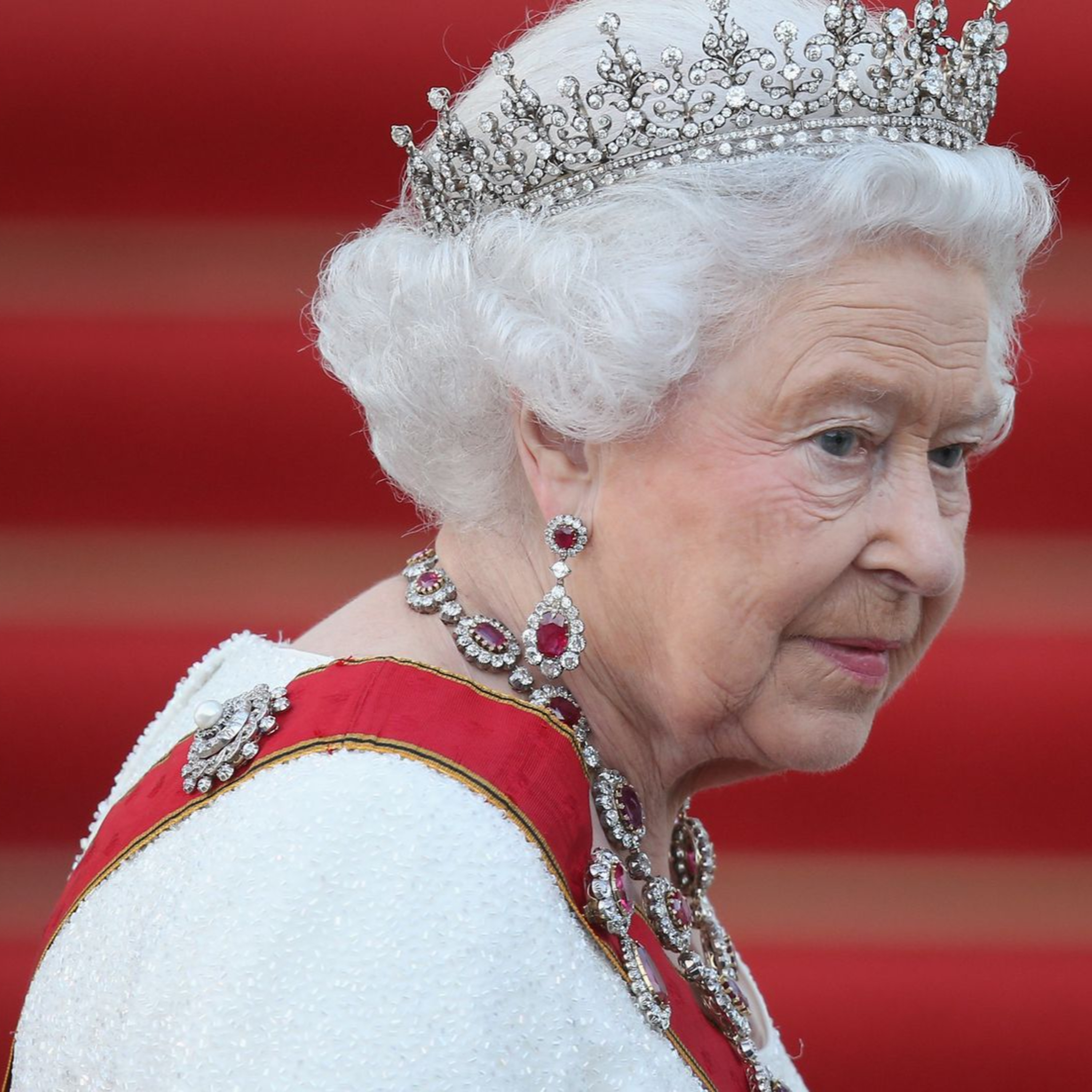 Tras la muerte de la Reina Isabel II, ¿qué pasará con la soberanía de algunos territorios? ¿Cómo está la política doméstica de EE.UU. con Susan Rice al mando? episode artwork