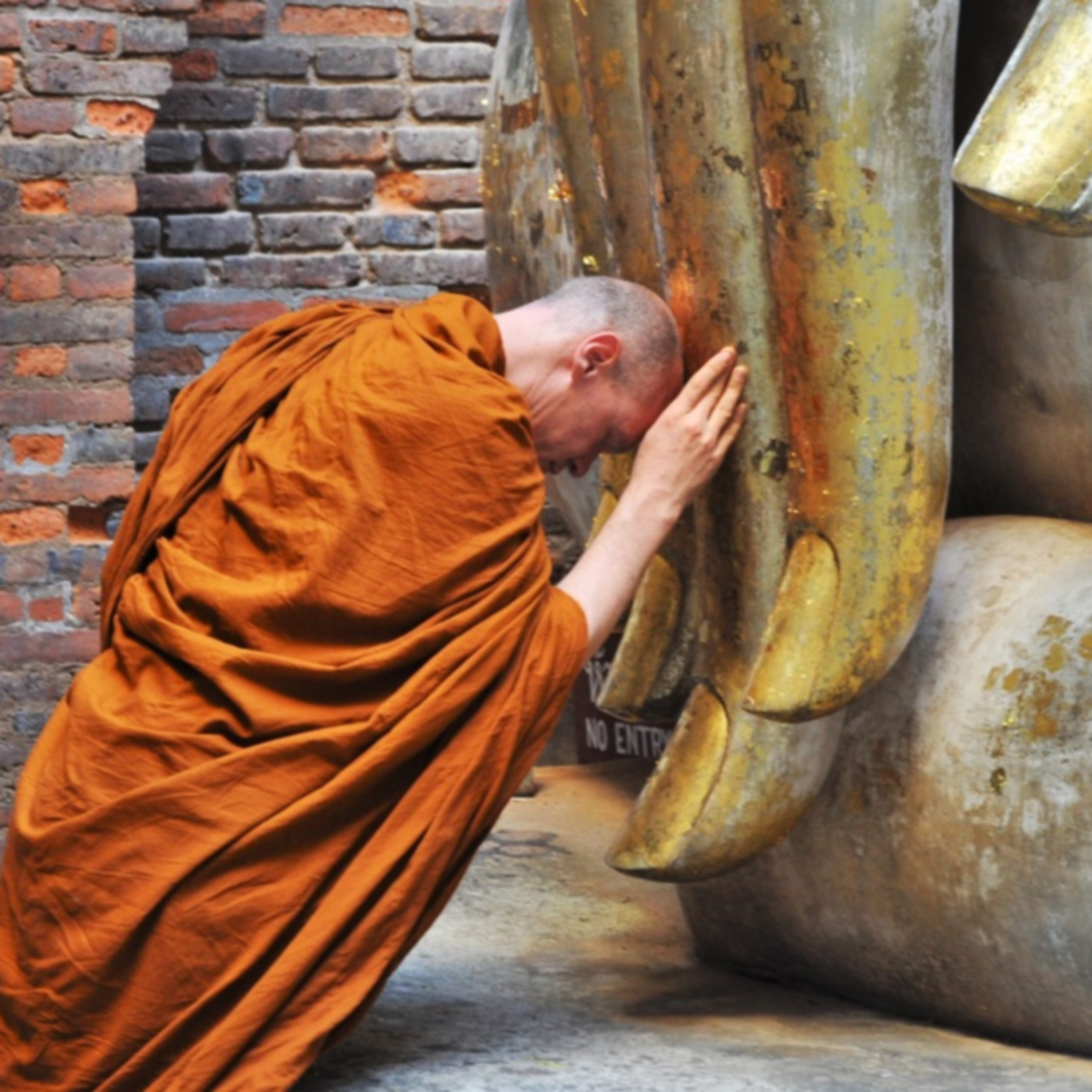 Breath Meditation Using Noting Words "Rising - Falling" 