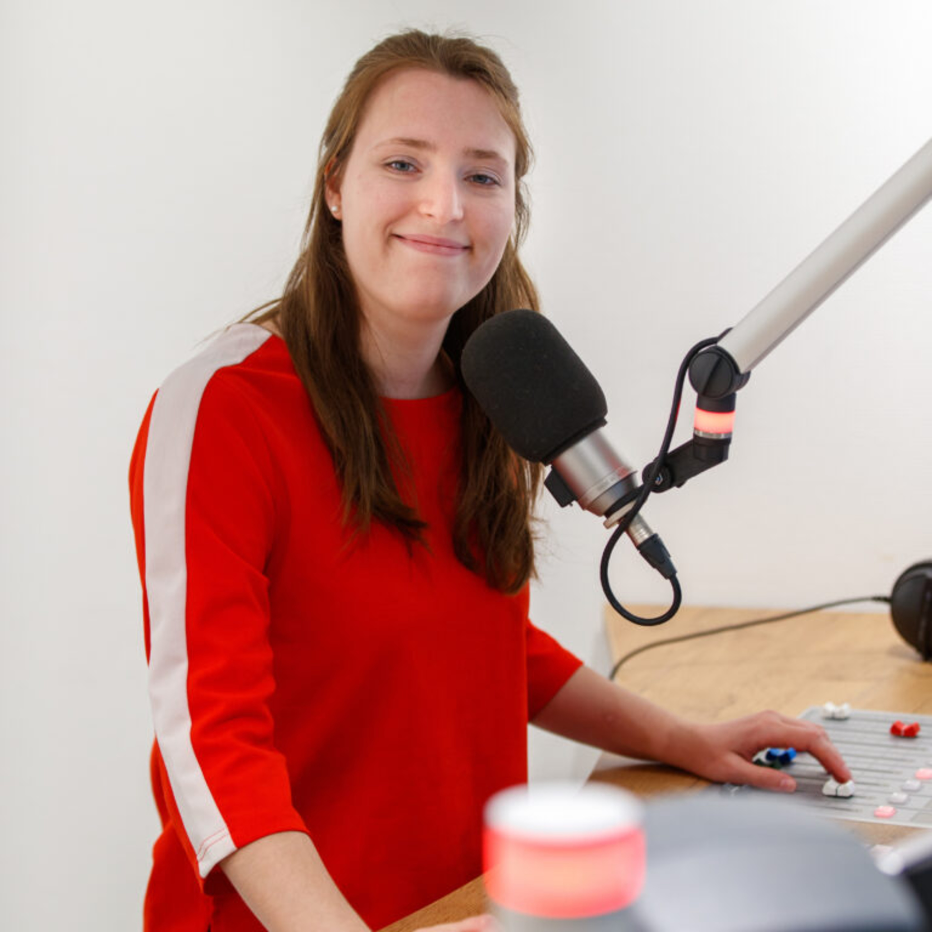 #75 De jarige DJ Mayoni van Hallo Kids Radio wordt verrast door DJ Tim  episode artwork