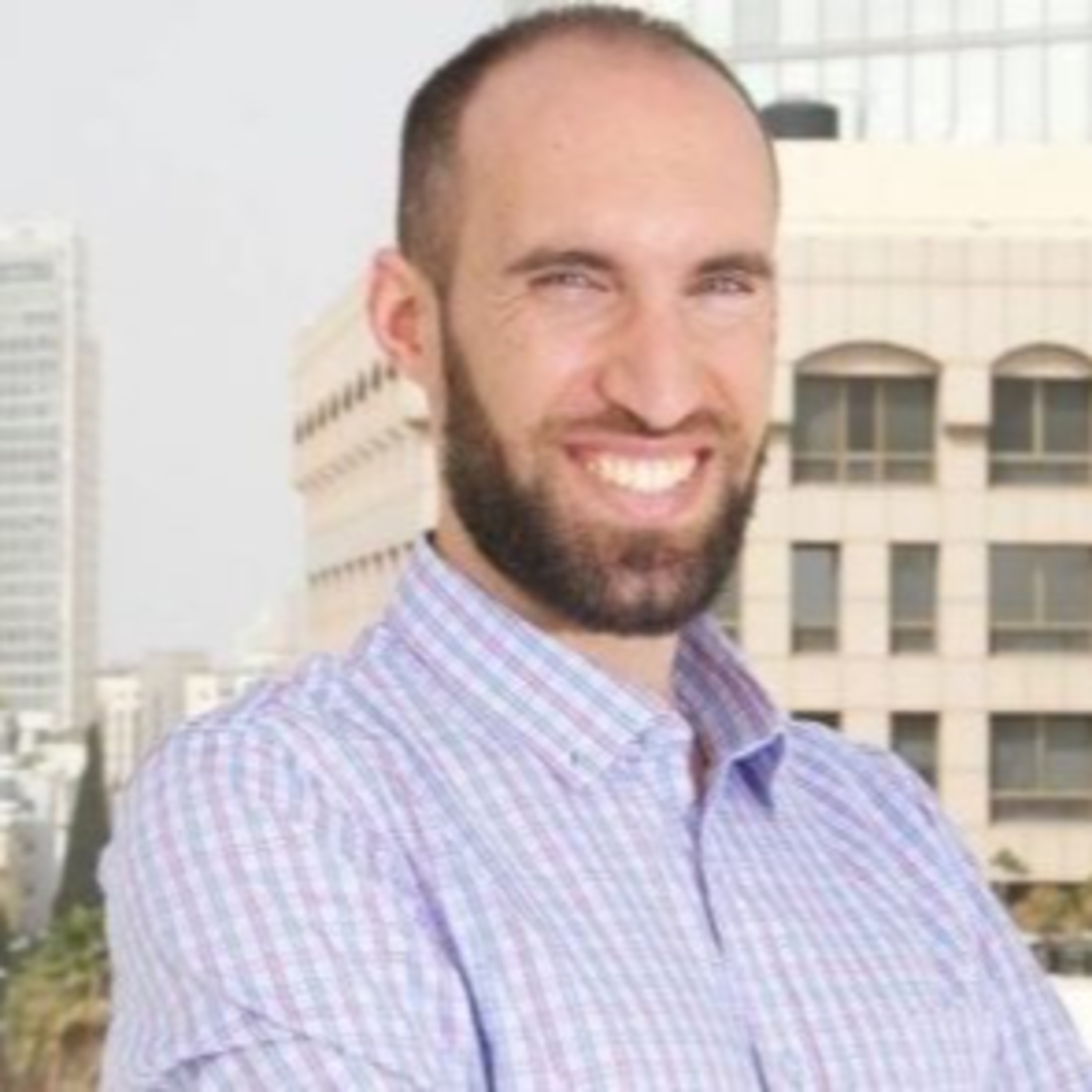 פרק 79: אלון שחר, איך לנהל בית פתוח לקהילה הגאה episode artwork
