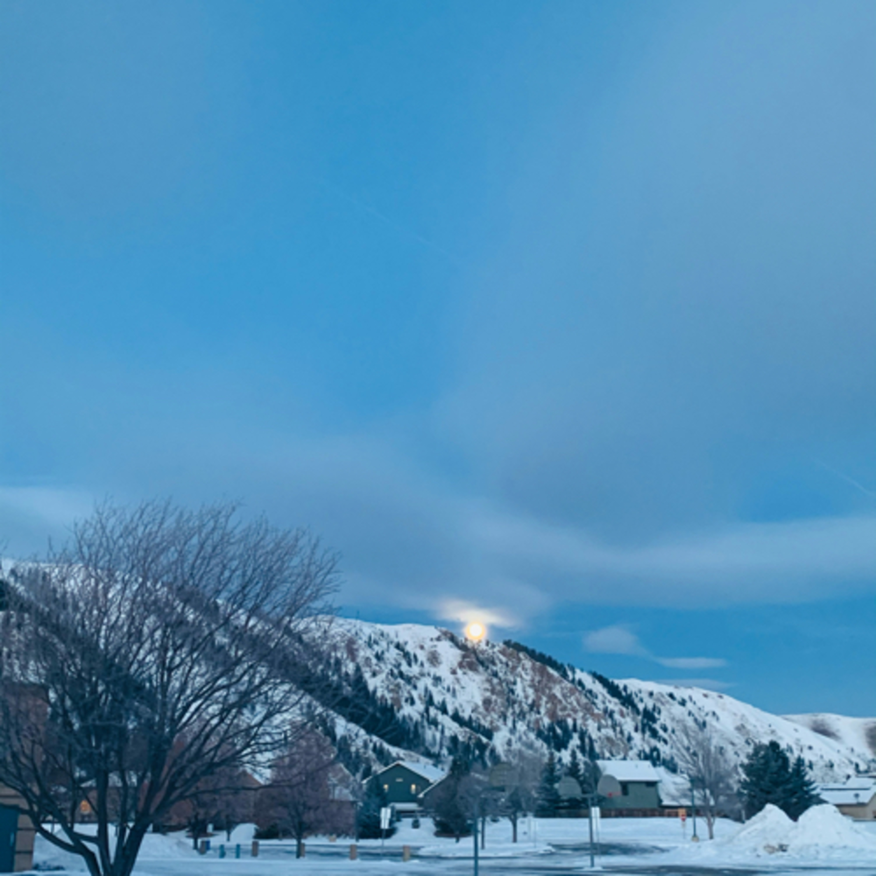 Dios es fiel sorprendente y maravilloso