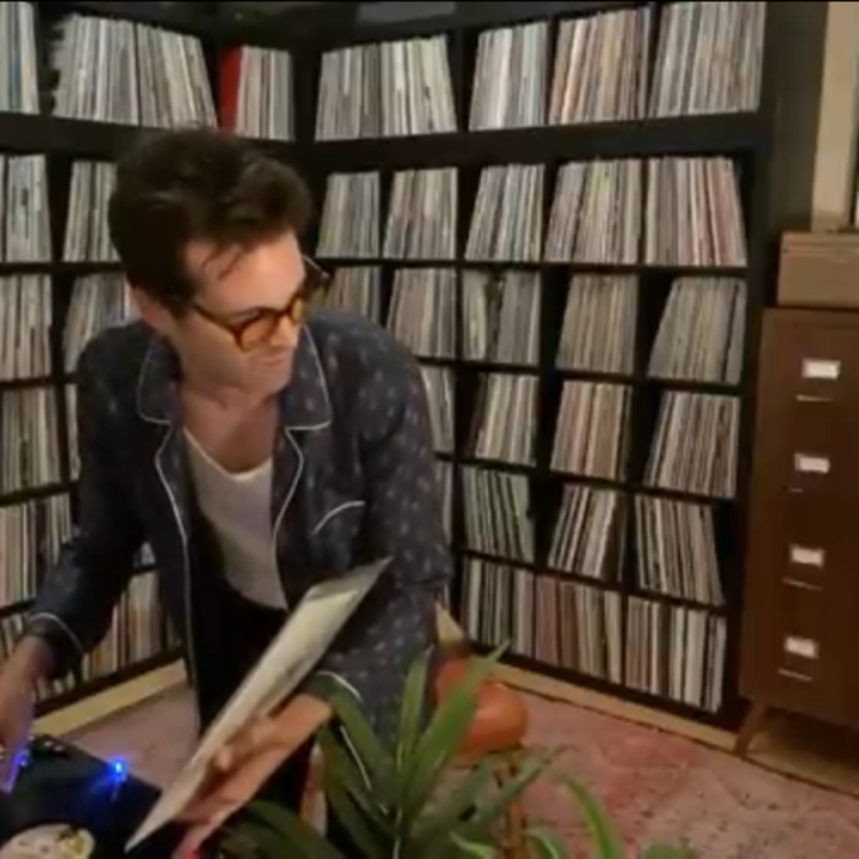 100.3 the corporate sound