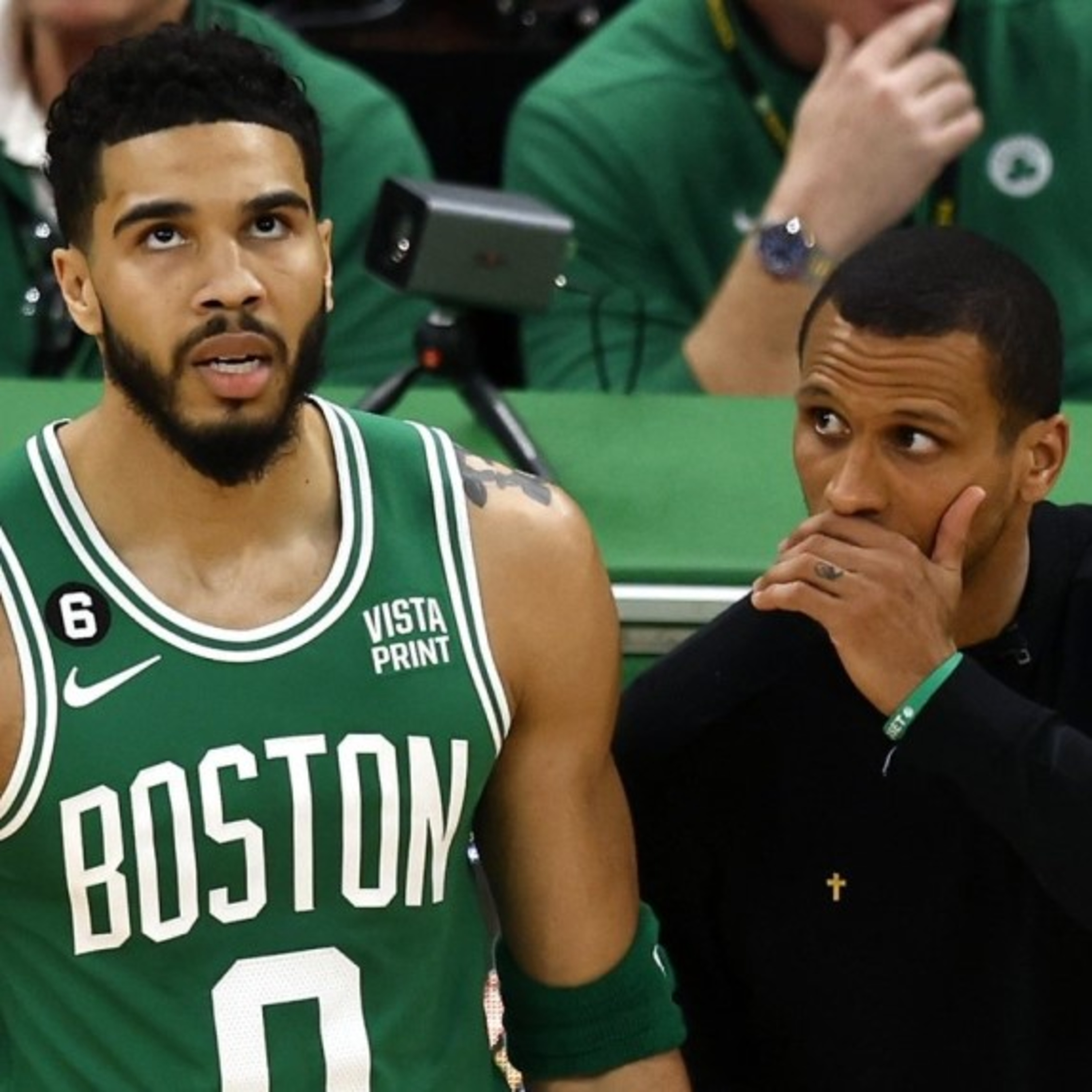 A possível reviravolta de Boston e *aquelas* declarações de LeBron episode artwork