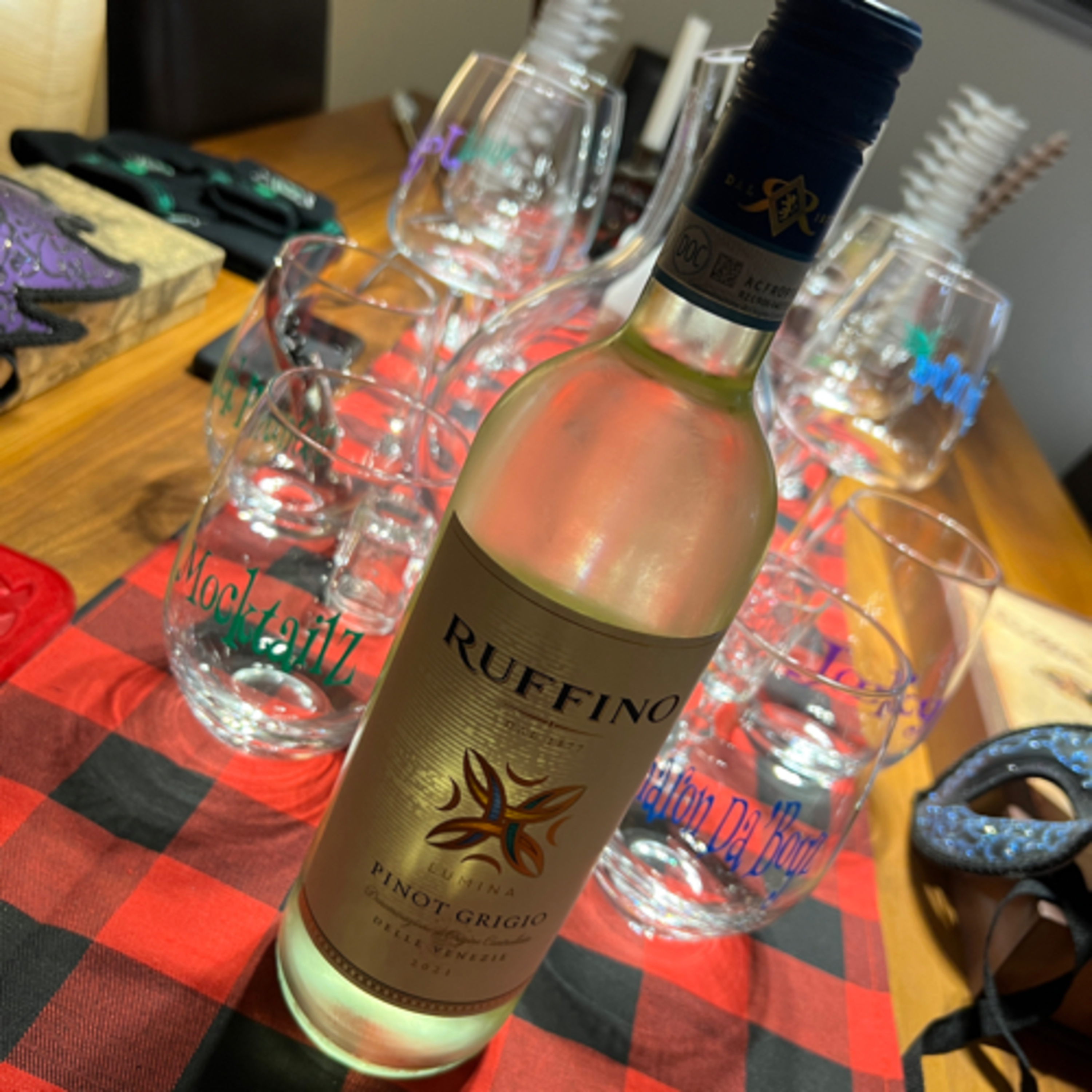 The Squirrel Hour Episode 12 - Ruffino Pinot Grigio & Product ION Speaker  episode artwork