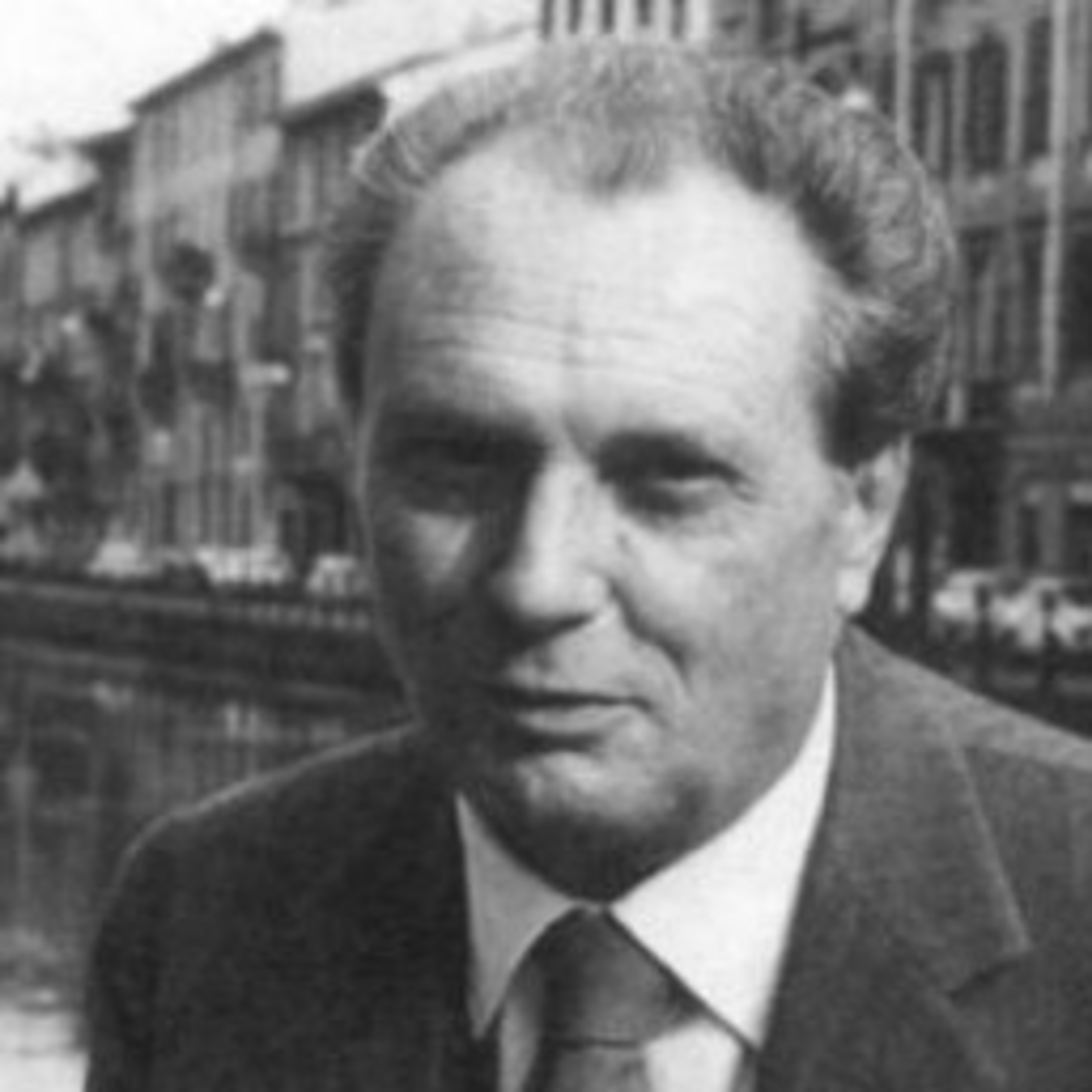 Poema del giorno: Appuntamento a ora insolita, Vittorio Sereni episode artwork