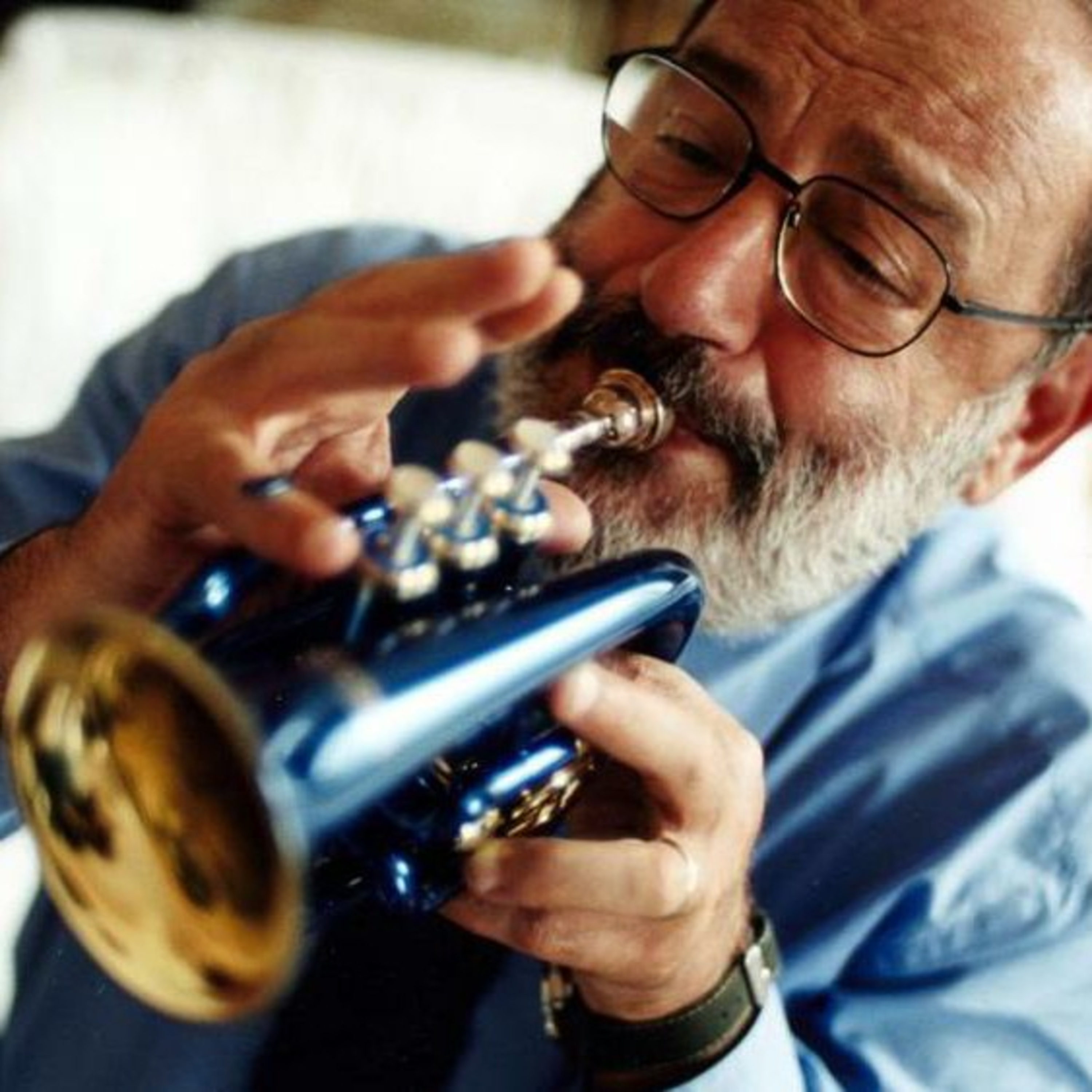 Pensiero del giorno: Tranne casi estremi il drogato del cellulare, Umberto Eco 
 episode artwork