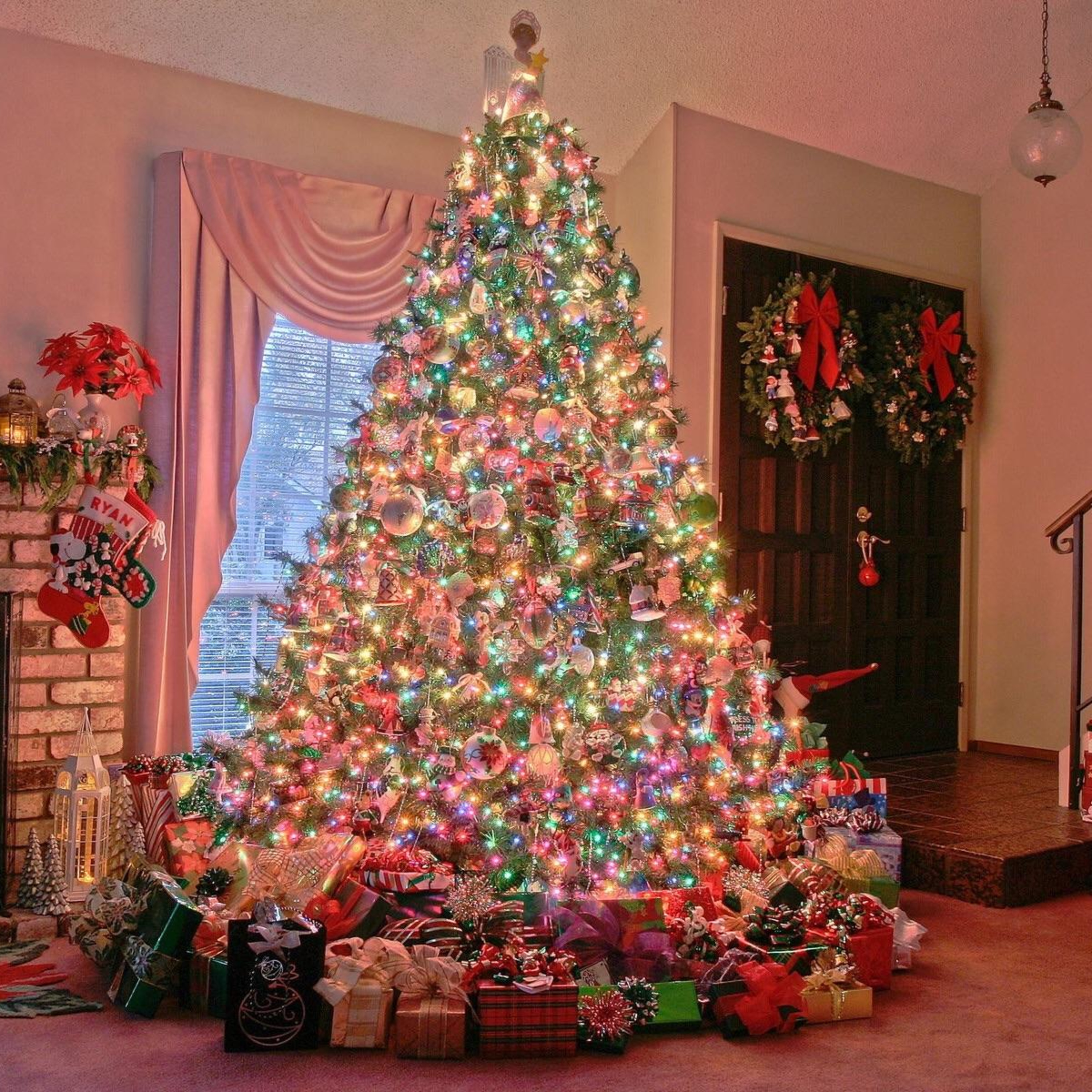 Christmas Nostalgia: Celebrations In The 90's Vs Now. episode artwork