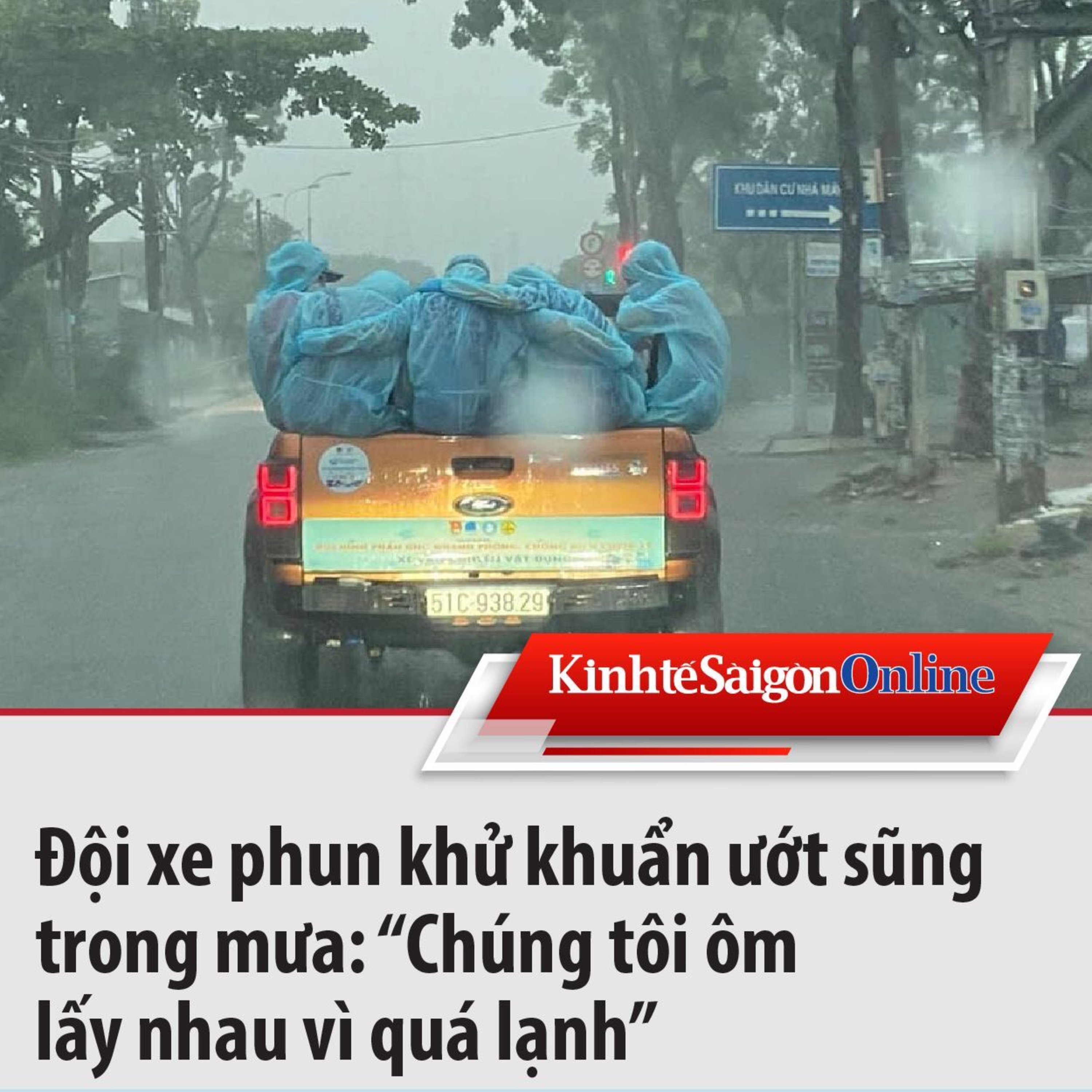 Đội xe phun khử khuẩn ướt sũng trong mưa: “Chúng tôi ôm lấy nhau vì quá lạnh” episode artwork