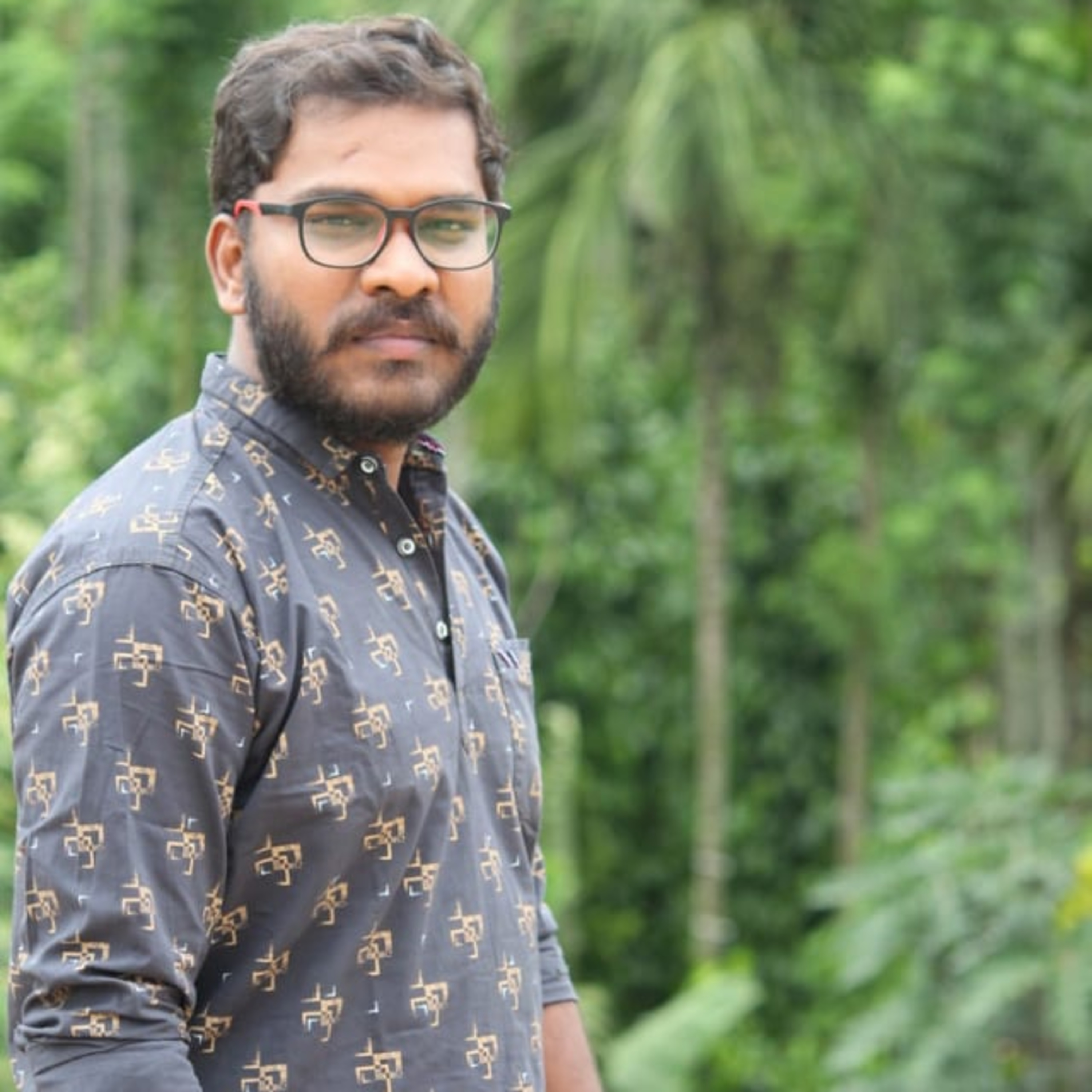 Radio Active CR 90.4 MHz