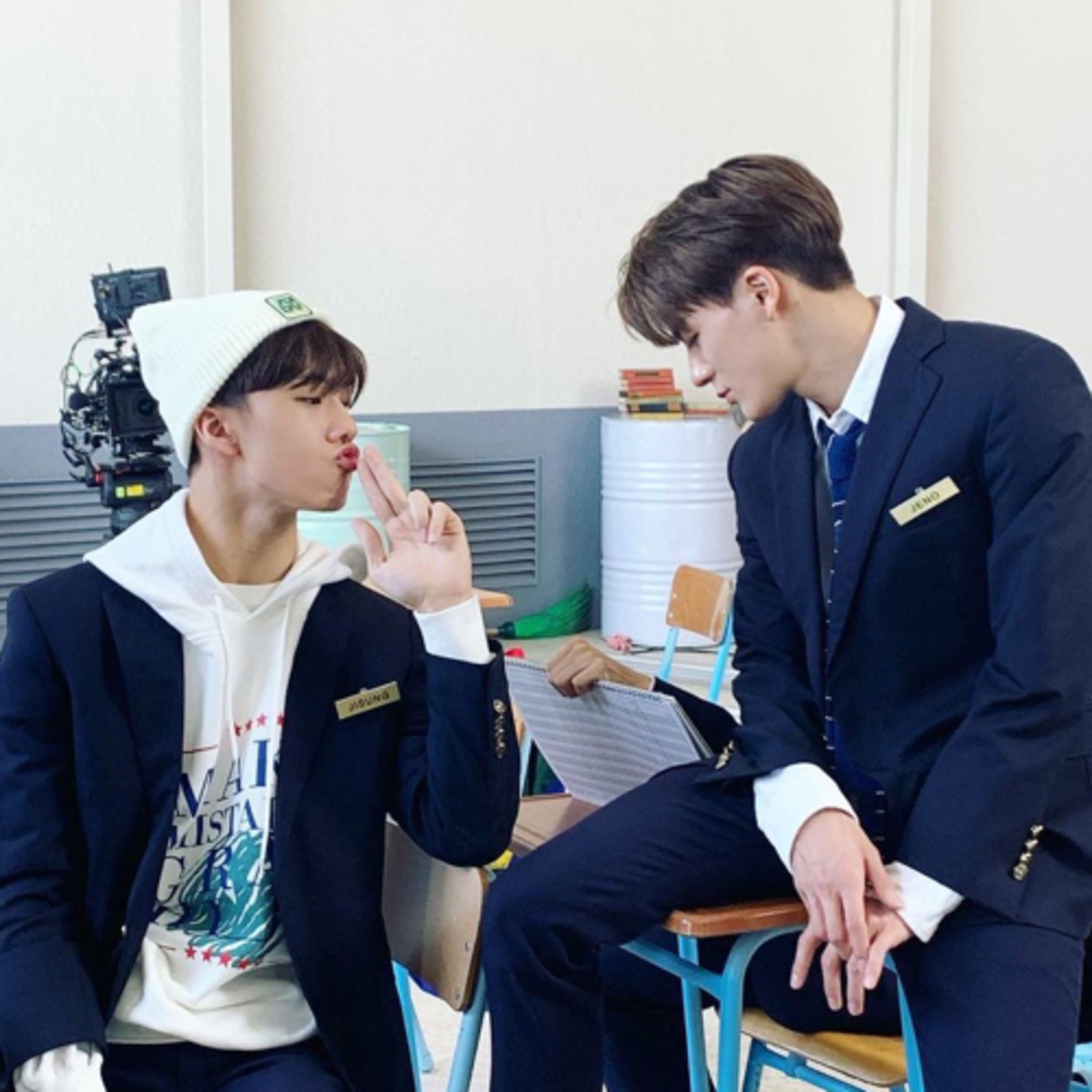 Jisung’s midnight radio