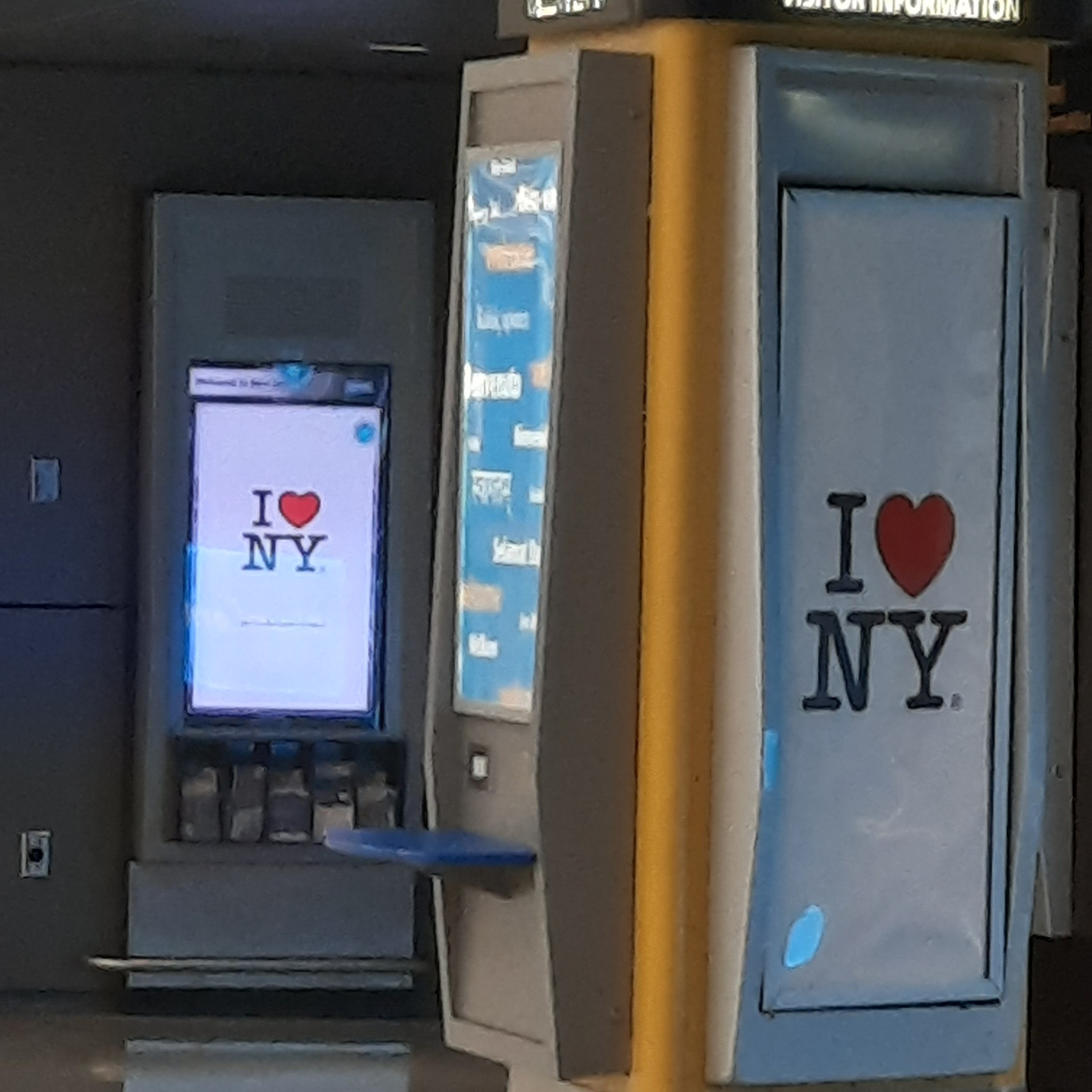 Baggage claim JFK episode artwork