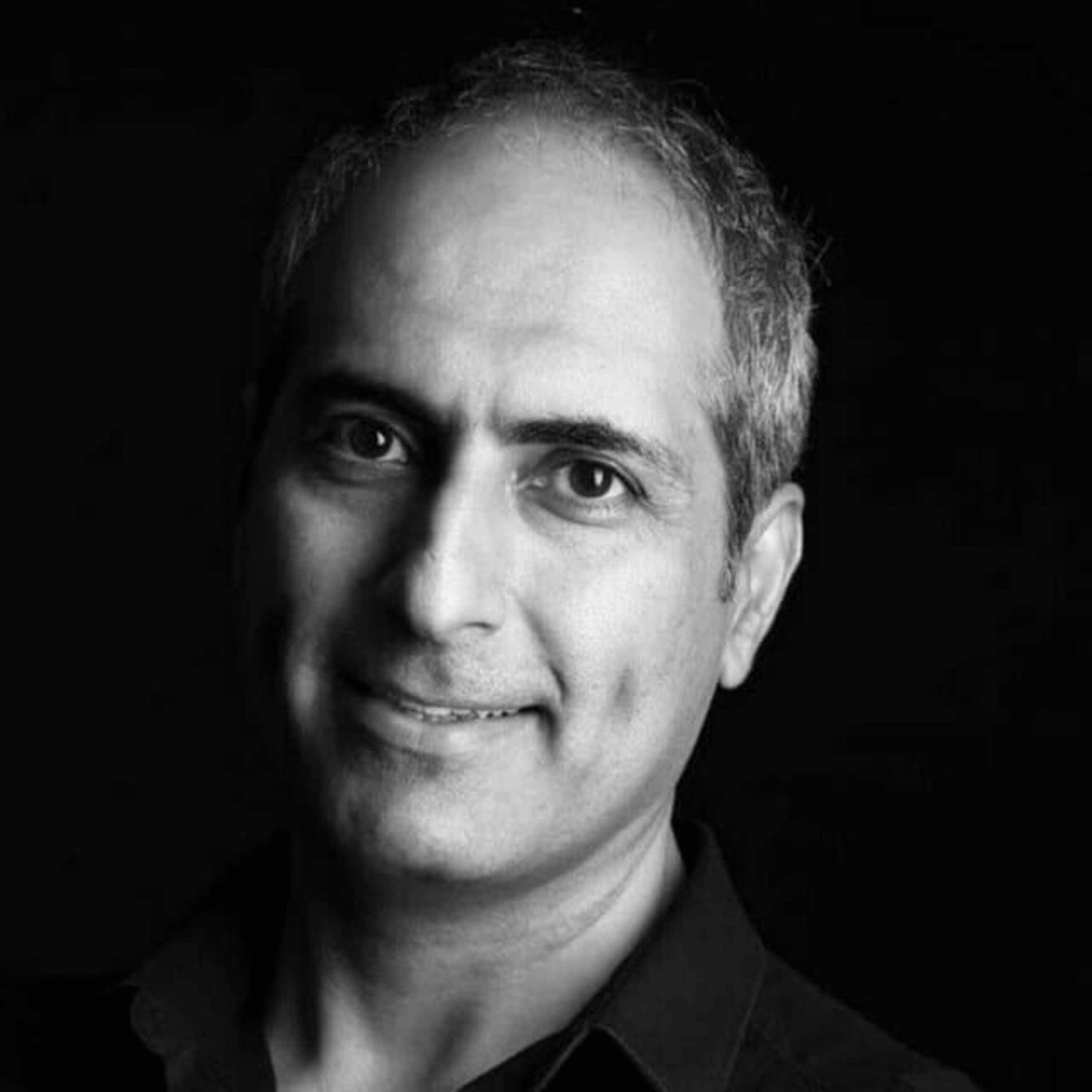 کاور هادی صمدی در گفتگو با صدانت: دربارهی بحران تکرارپذیری در علم