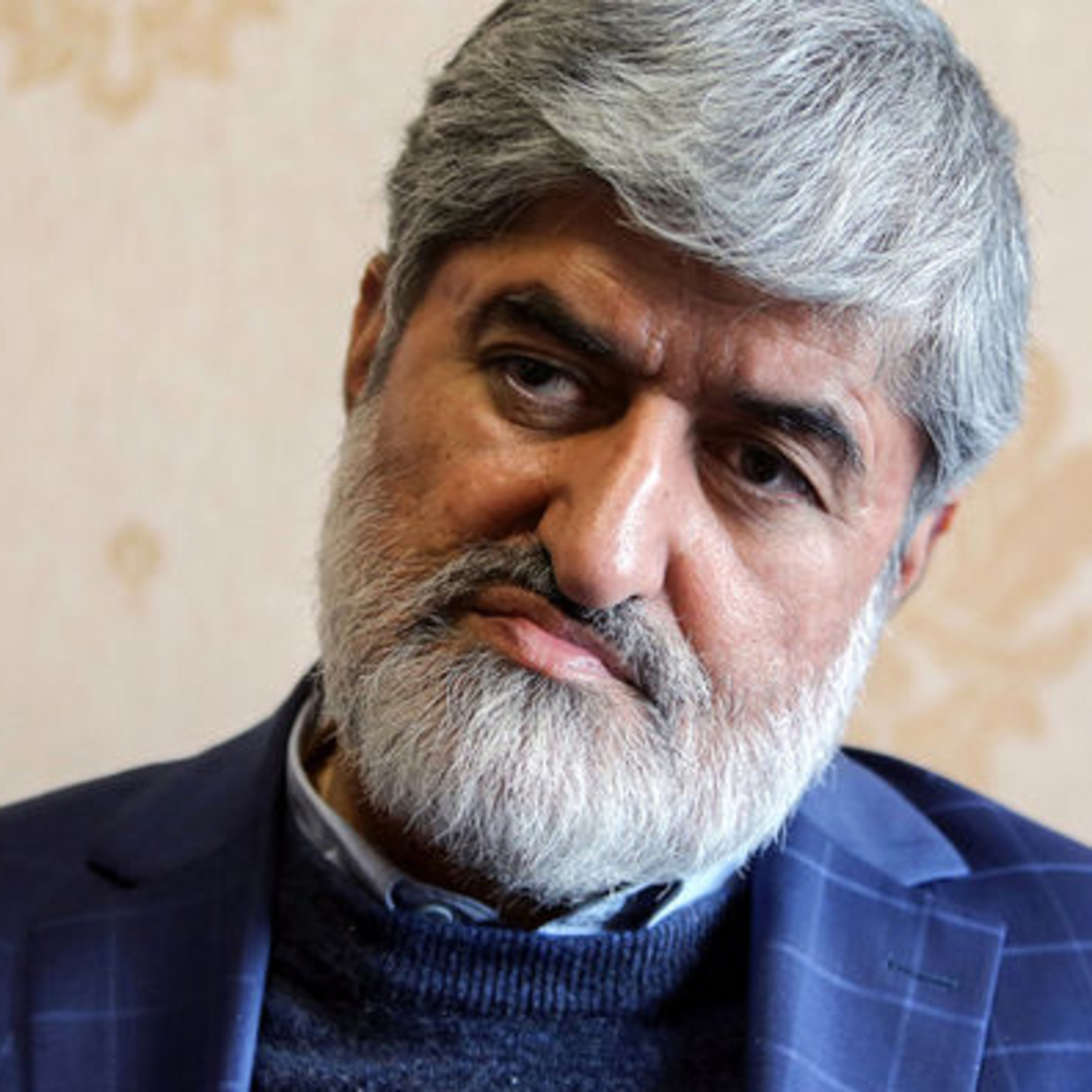 کاور سخنان کامل علی مطهری در کلاب هاوس