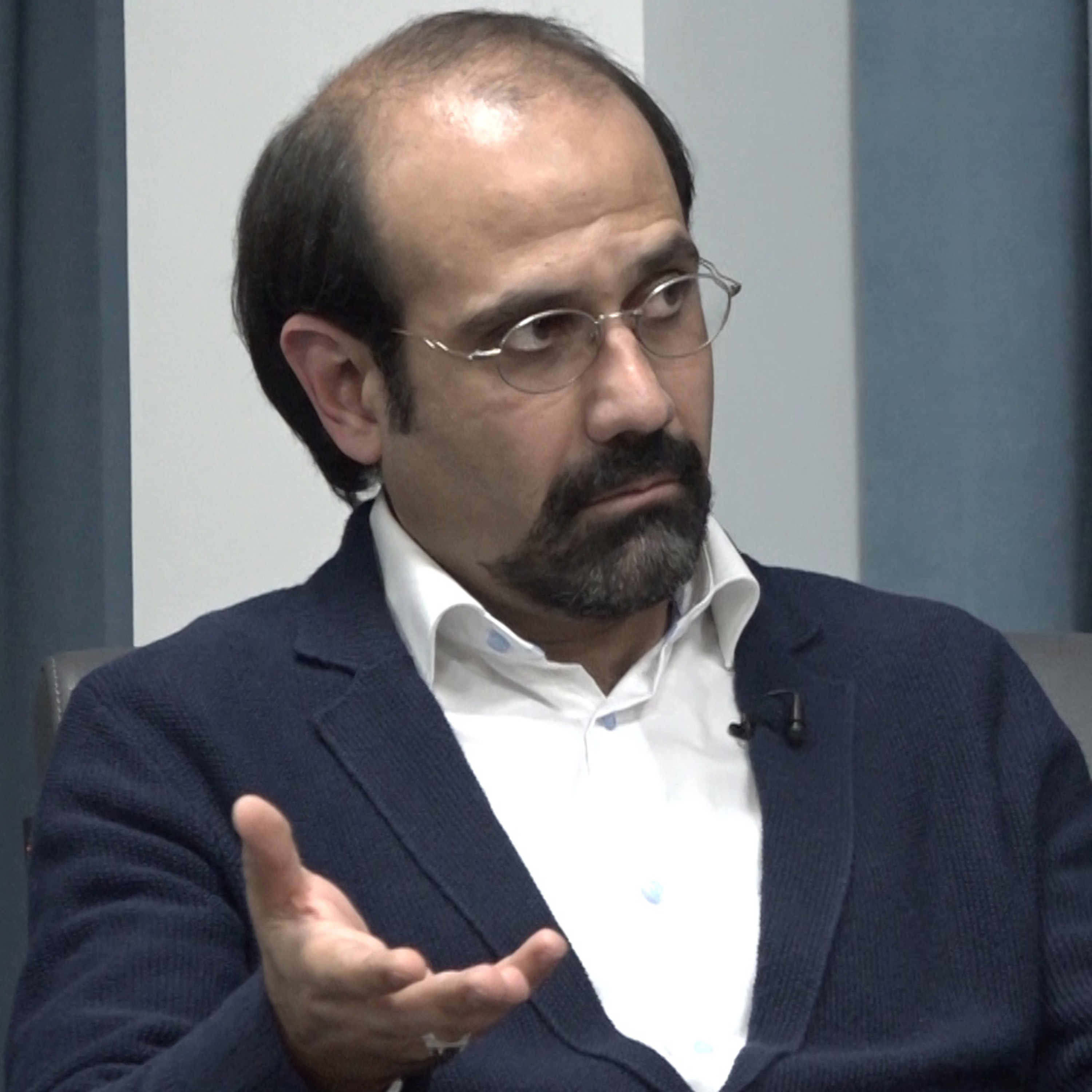 کاور درسگفتارهای «تفکر سیاسی اثر گلن تیندر» از محمدمهدی مجاهدی ۳