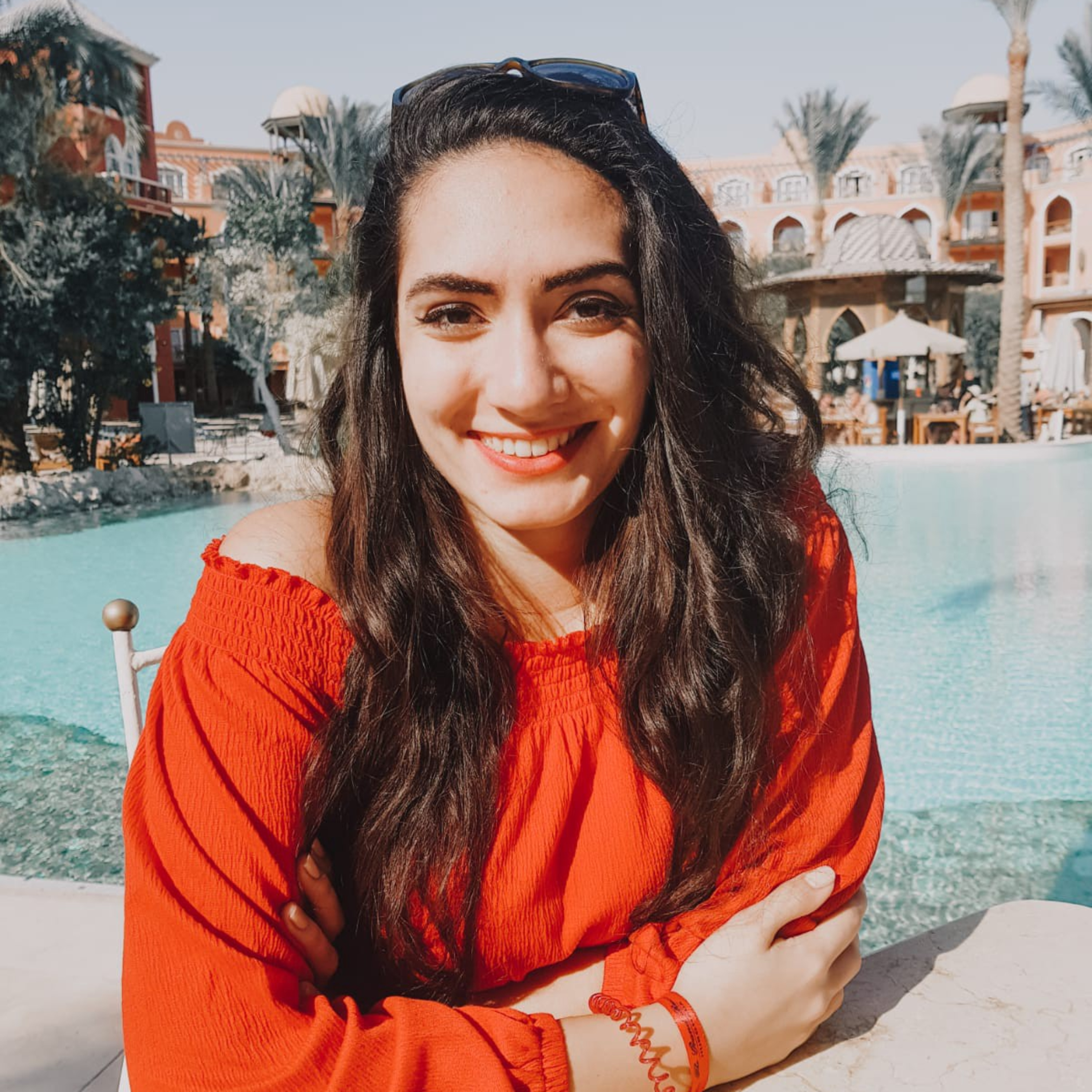 $11,000/Month On Medium | Interview With Sinem Günel | How To Be Successful On Medium & Publications episode artwork