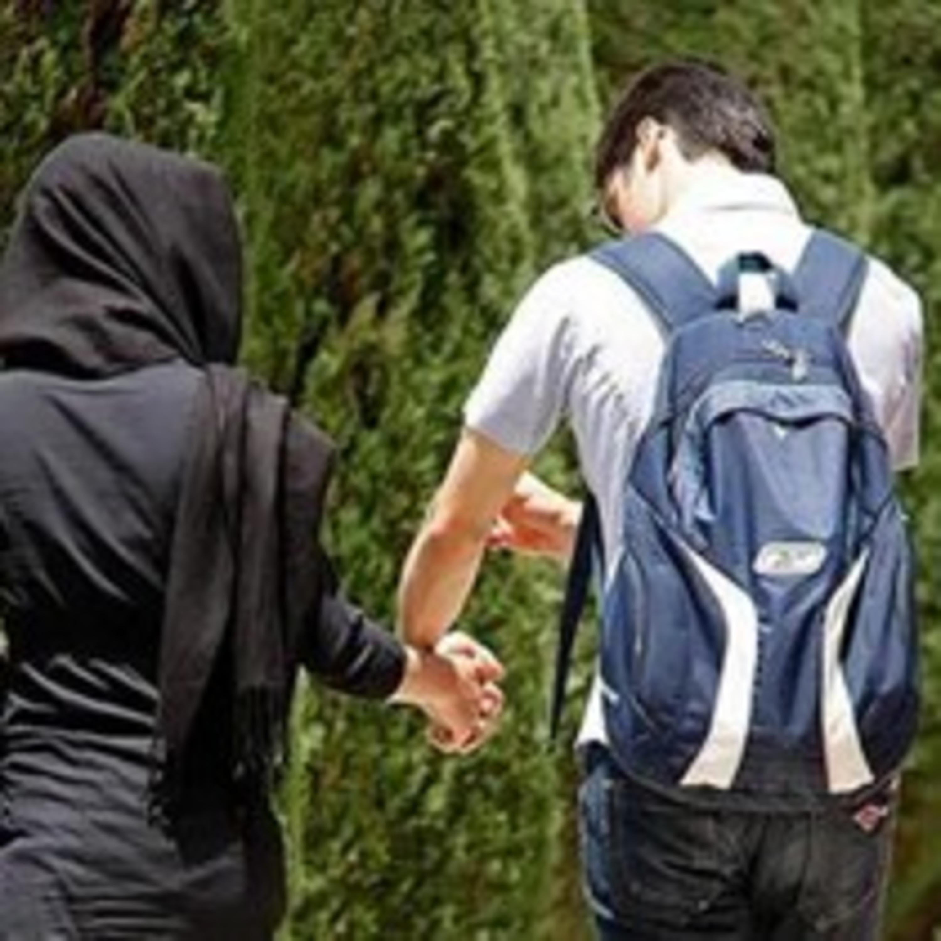 کاور تفاوت زندگی مشترک با دوستی ها