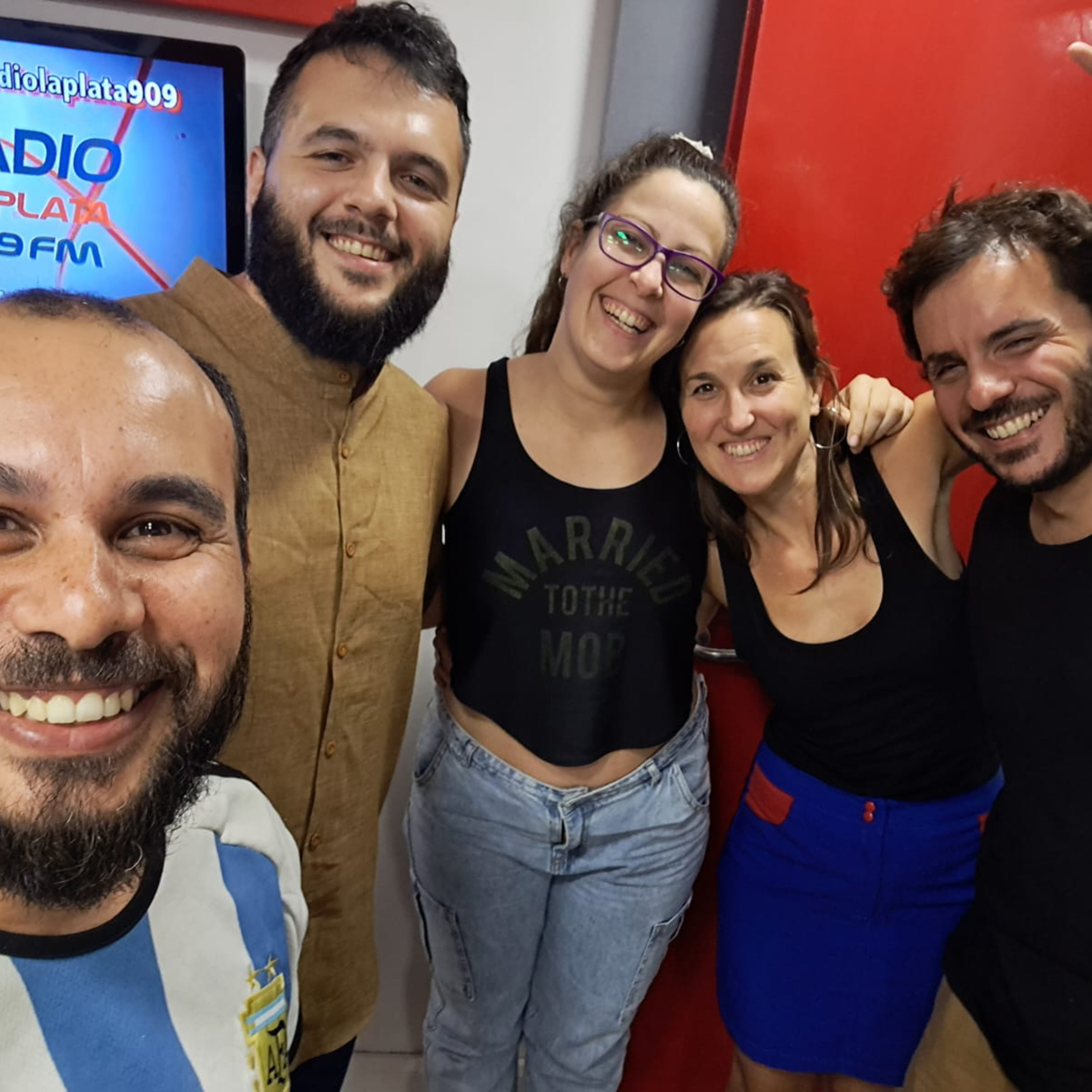 Asumió Milei: invitados y política exterior episode artwork