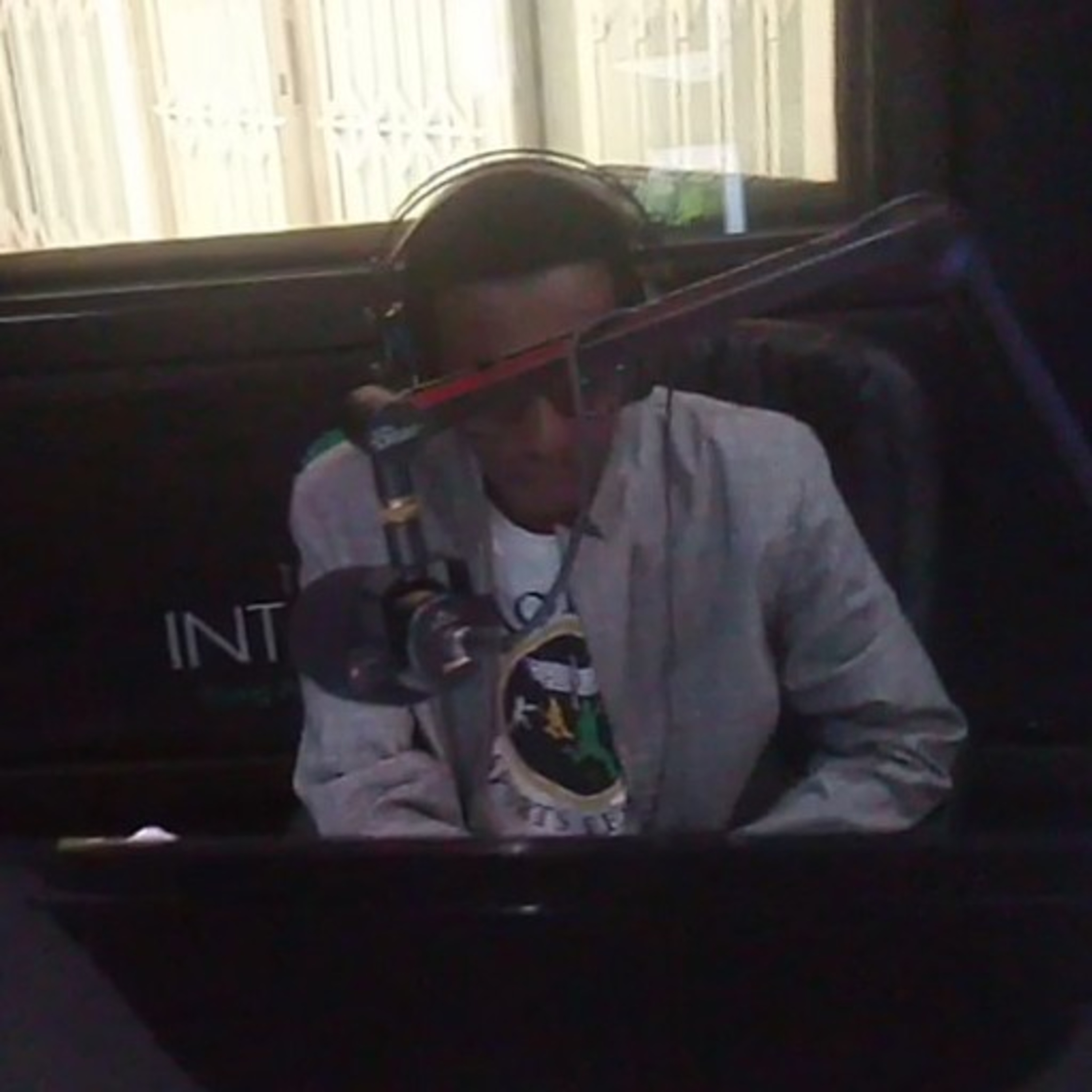 @Faith_Armaria Standingin For Simpiwe Fortune @Intokozo101.2MHz The Hip hop Show Friday 11th  episode artwork