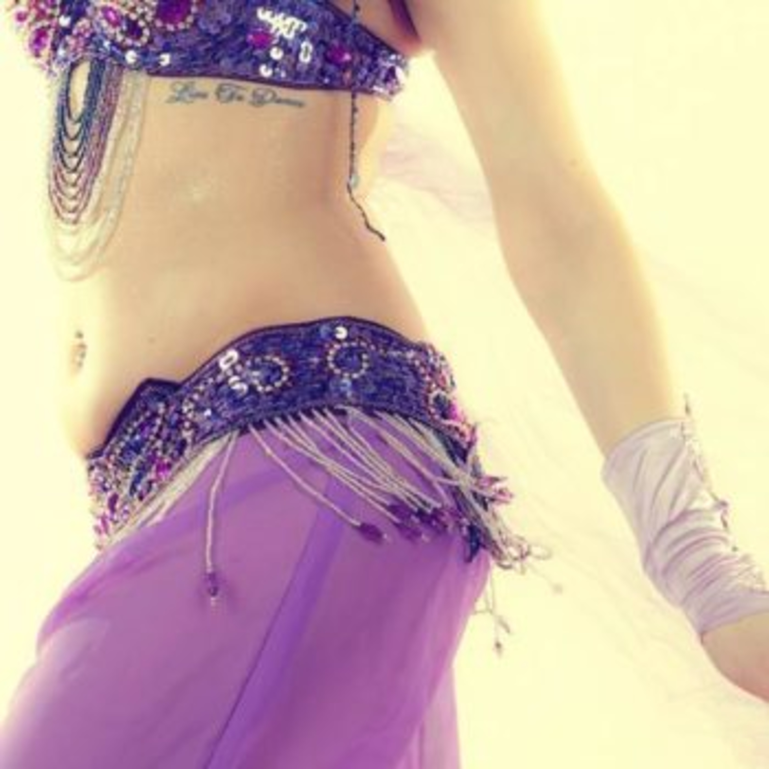 Bailaconmiren.com/ Danza Oriental/Feminidad