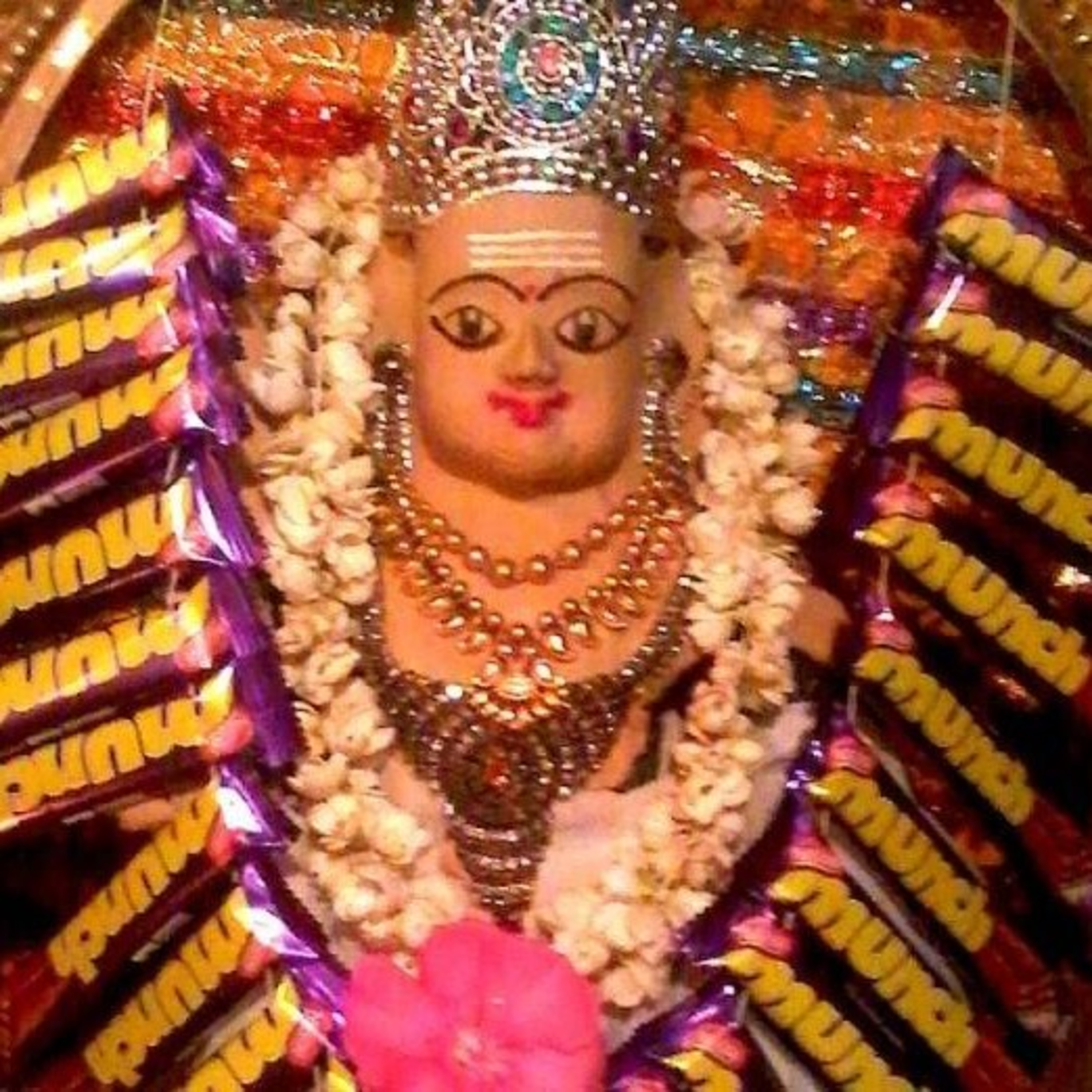 Keral me ek aisa mandir jahan bhagwan ko chadhai jati hai chocolate  episode artwork