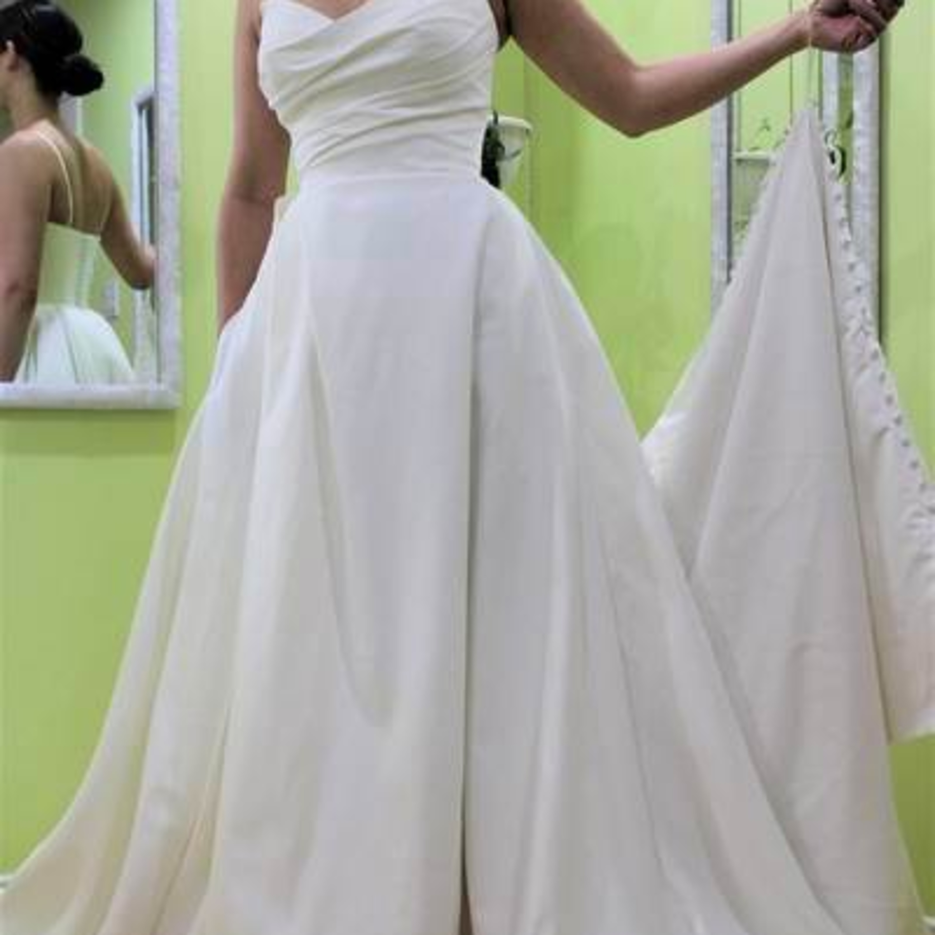 Altération d' une robe de mariage bustier à Montréal