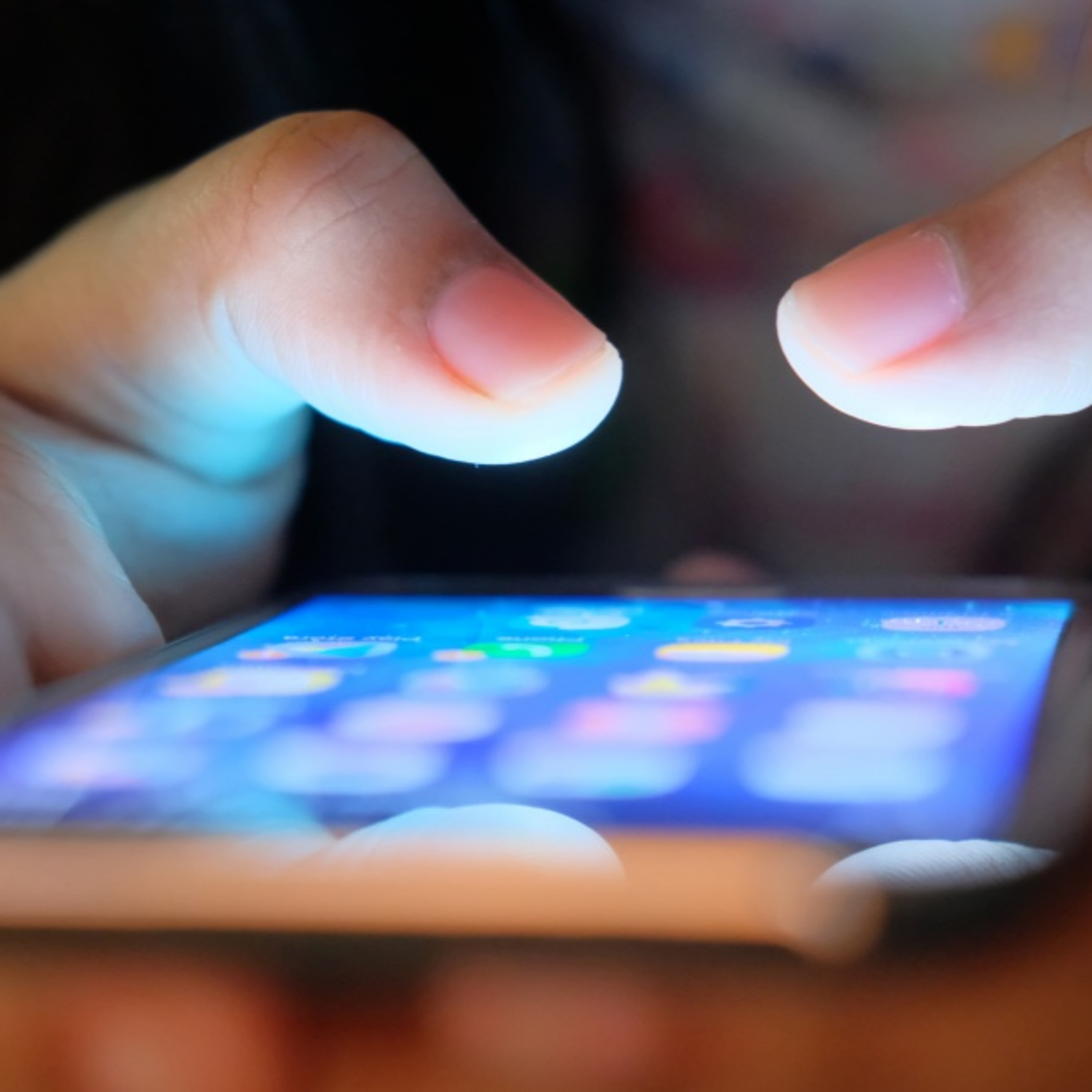 Privacy and Data Protection in Mobile Applications - தமிழ்