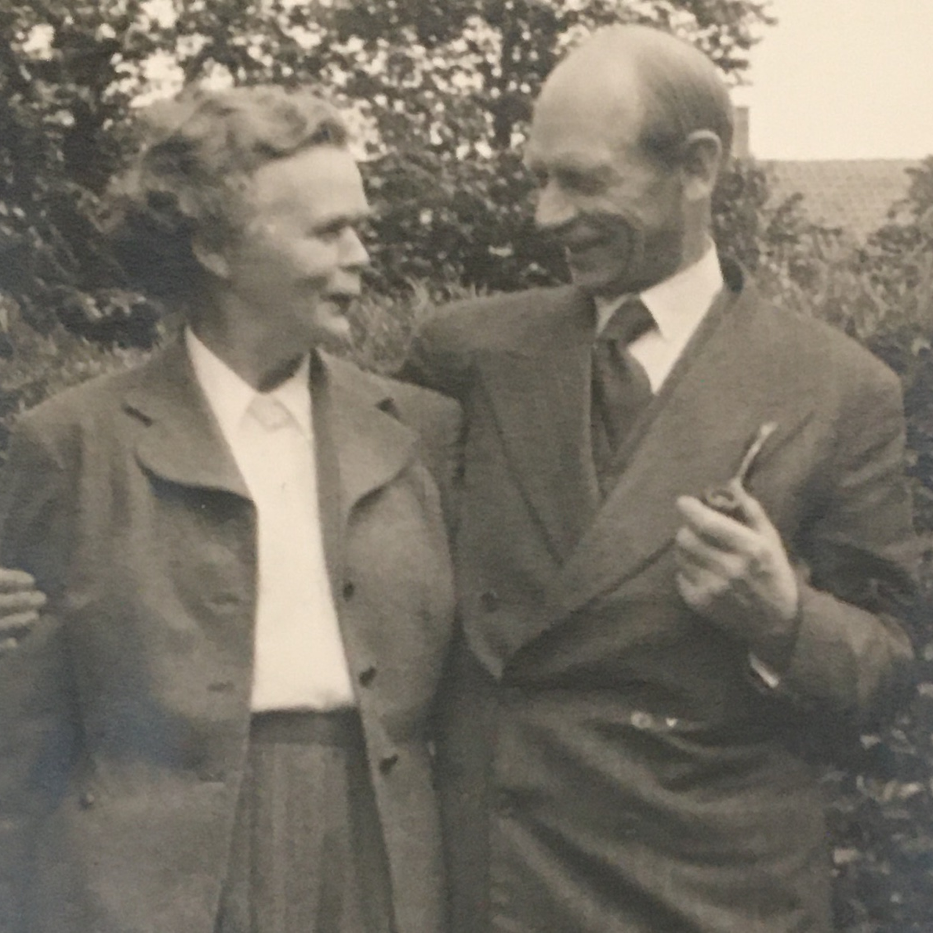 Ugens Sten - En livsfortælling
