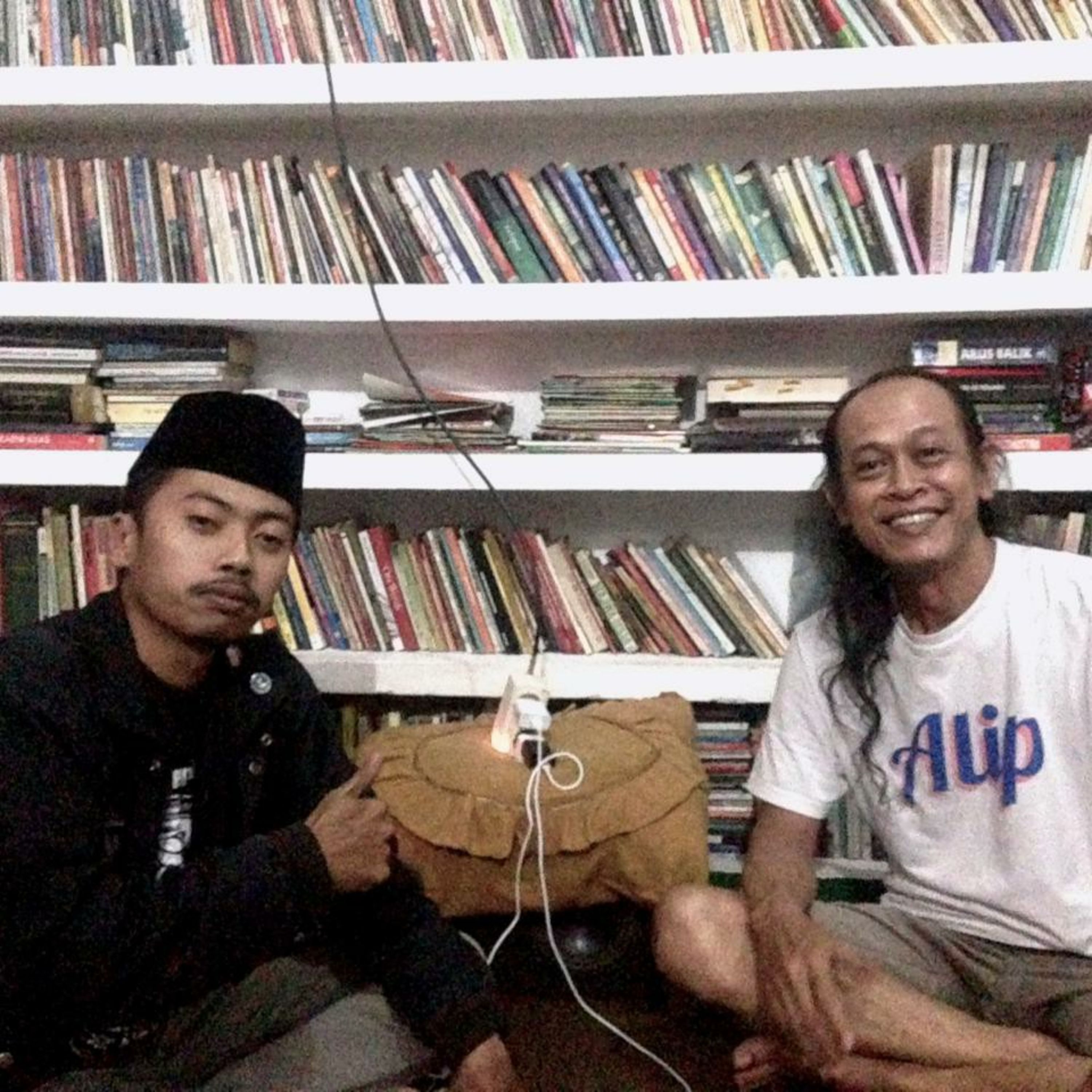 #15 Yuditeha, Membahas Puisi dan Caption Instagram (Diskusi) episode artwork