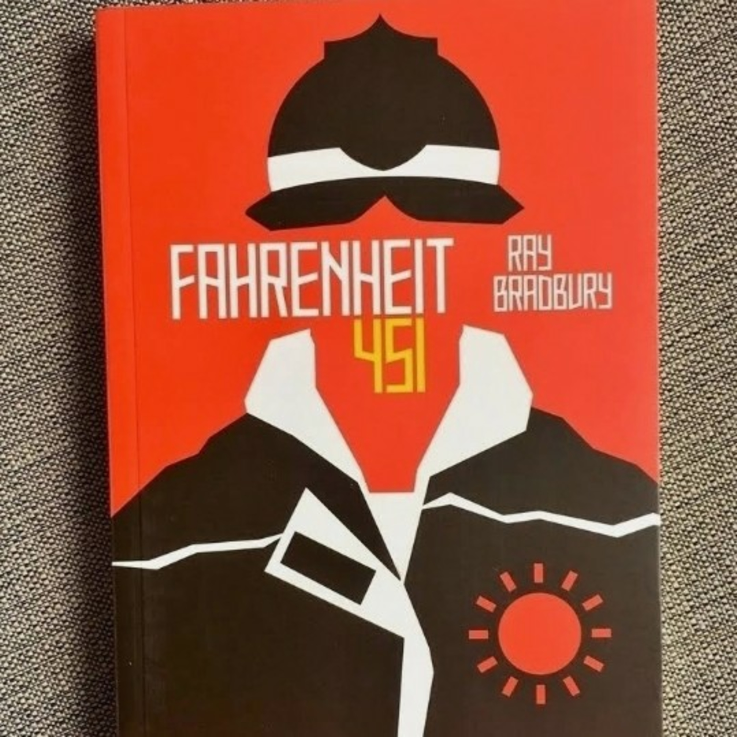 Ray Bradbury - Fahrenheit 451 - SEGUNDA PARTE - A peneira e a areia - 1 episode artwork