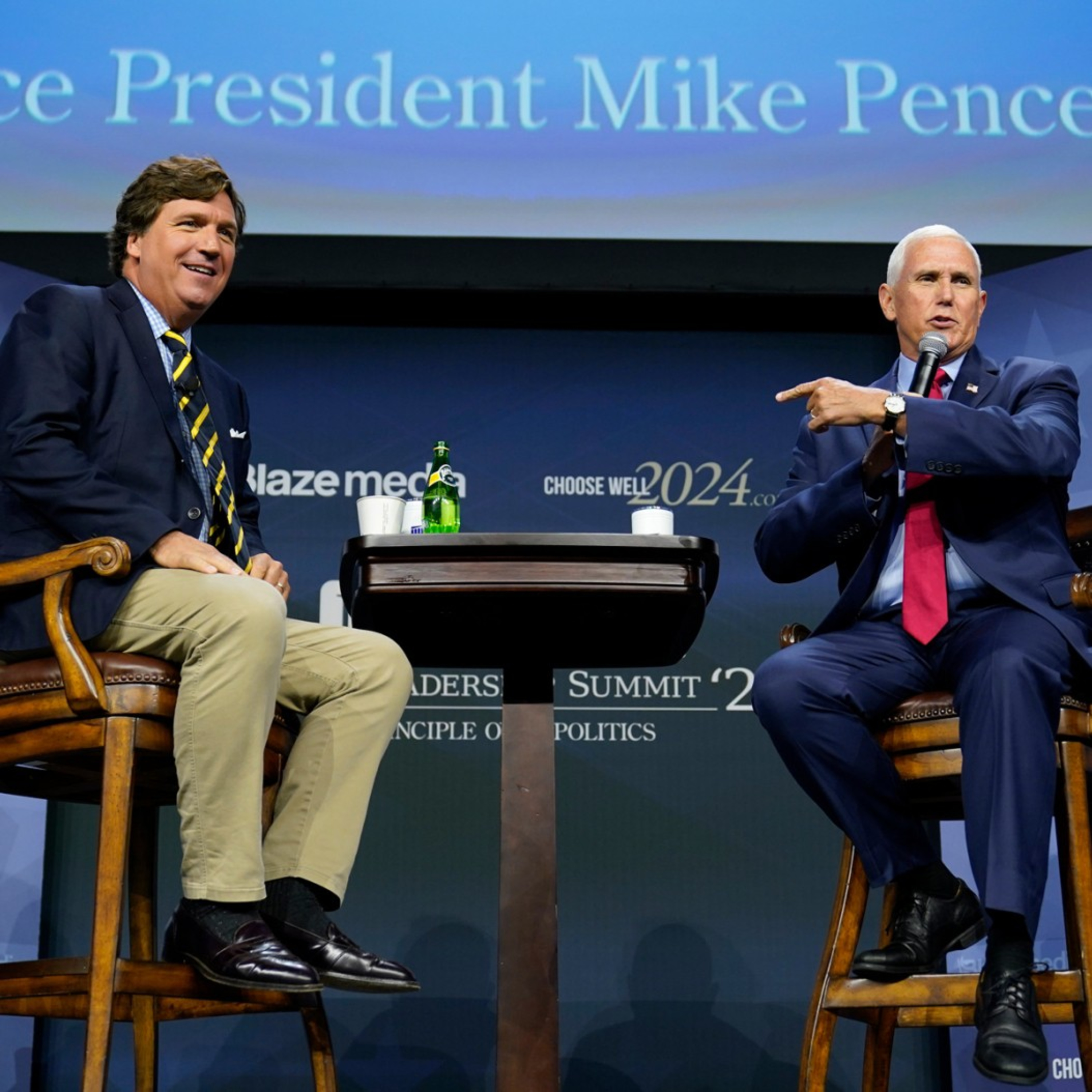 Tucker Carlson destroys Mike Pence 