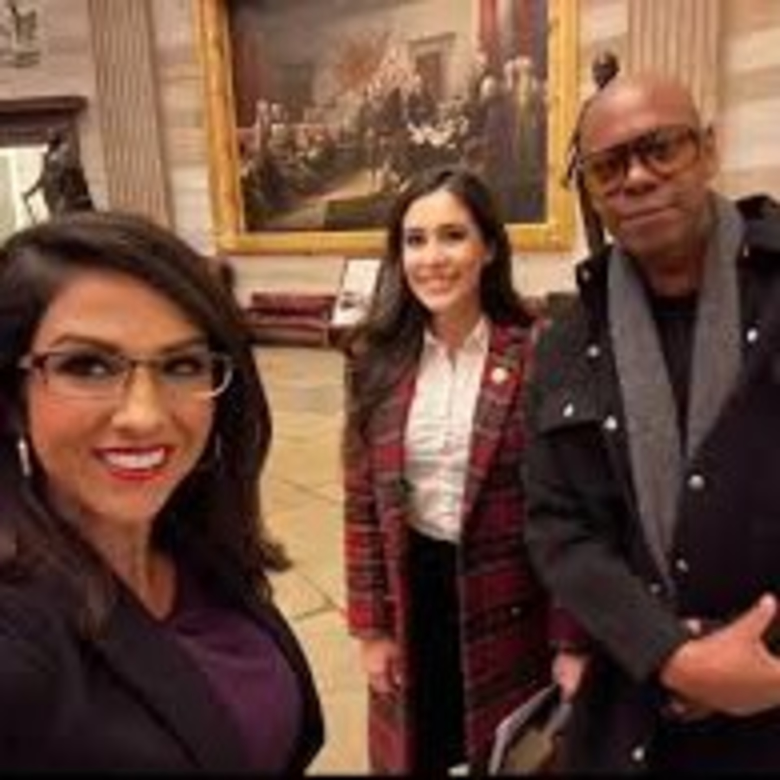 Mark Curry (old interview)/Dave Chappelle seen with Republicans?