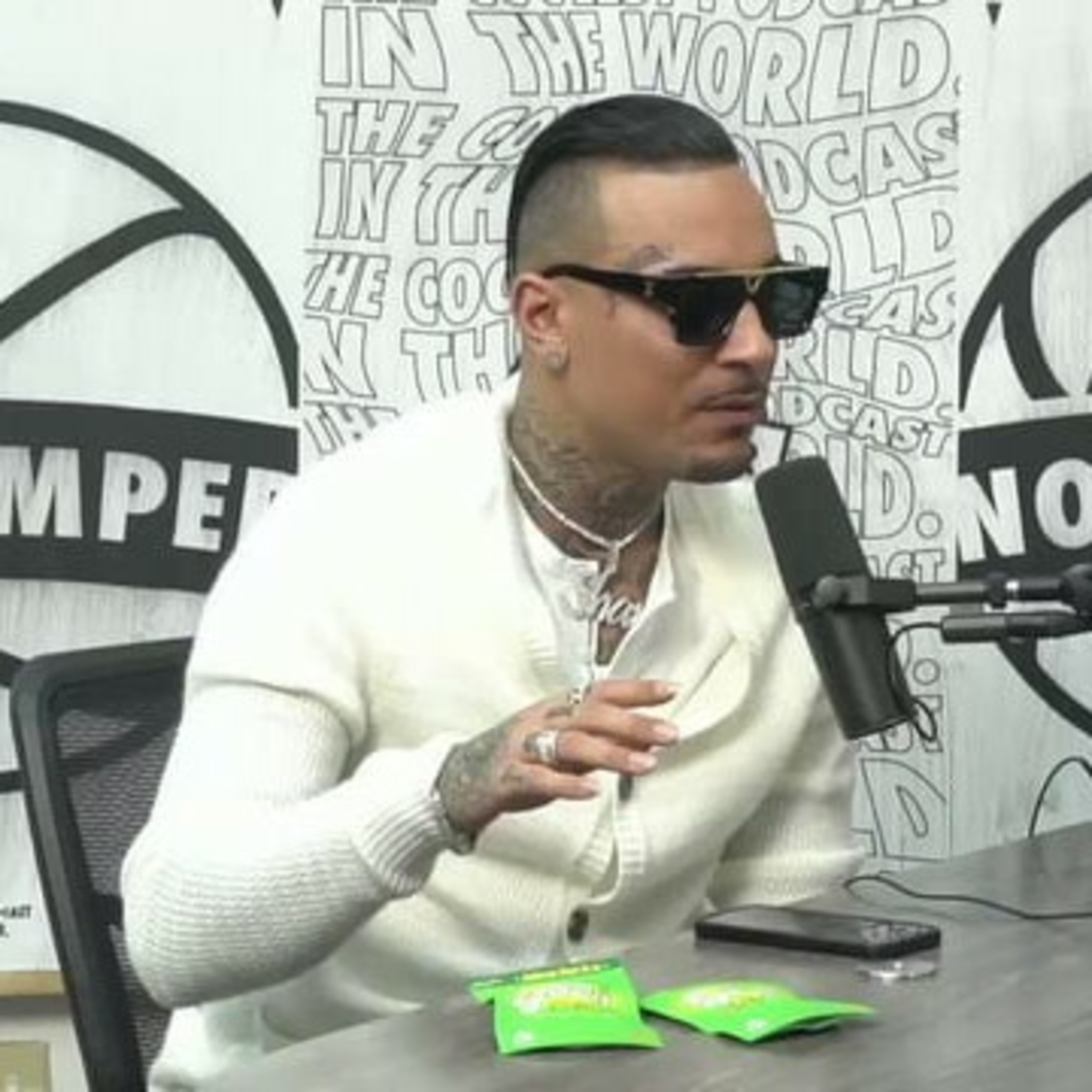 Sharp (No jumper) irritates ‡h∅† bot/Men don't want single mothers (or marriage)